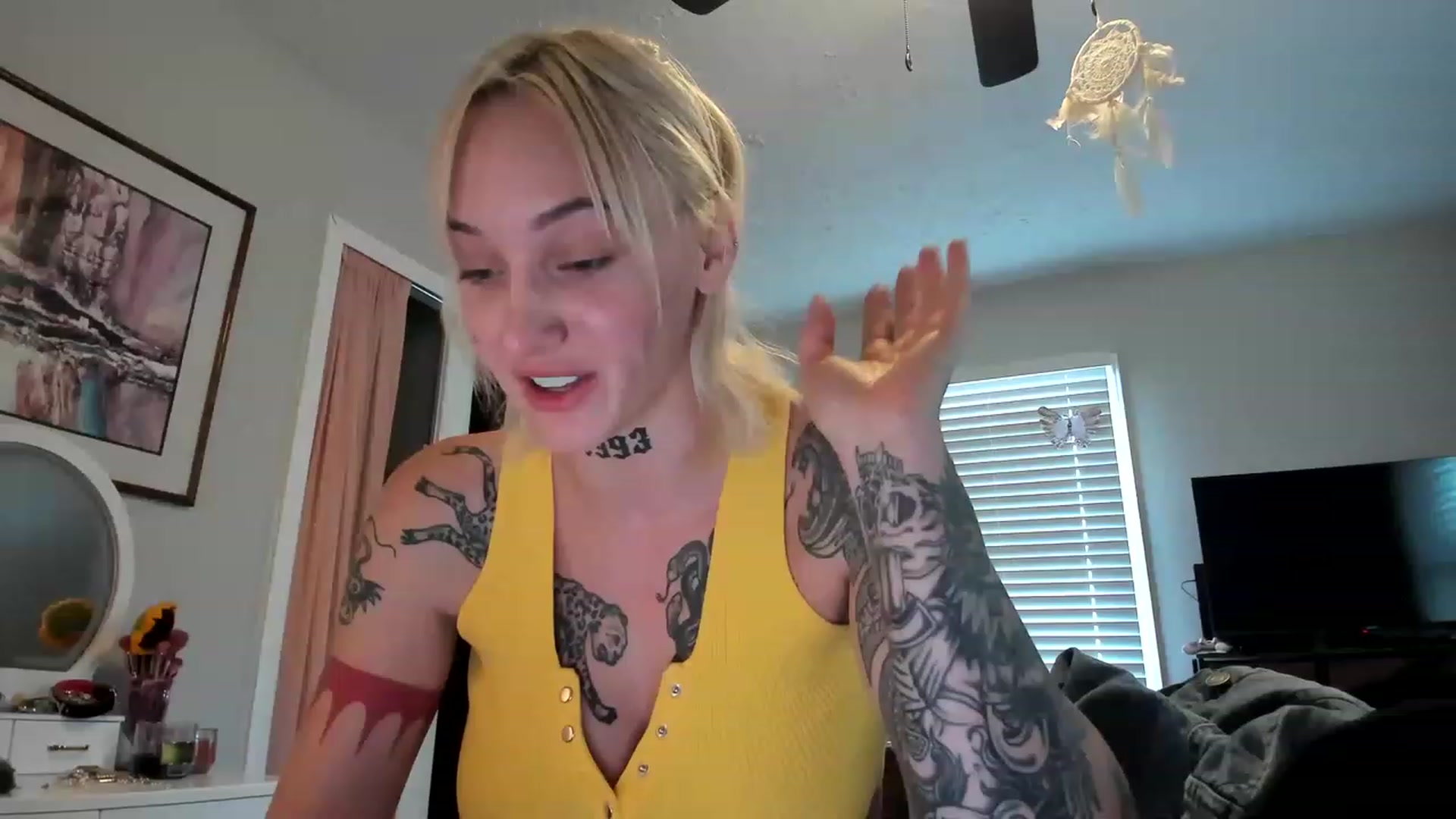 Gallery image thumbnail from KittyQuinn's myfreecams stream on, 03/15/2023, 13:47 image 6 of 20