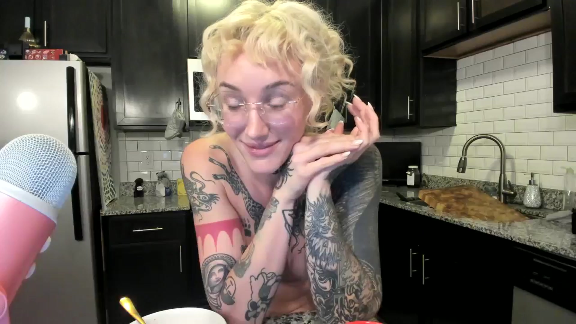 Gallery image thumbnail from KittyQuinn's myfreecams stream on, 05/26/2024, 17:05 image 6 of 20