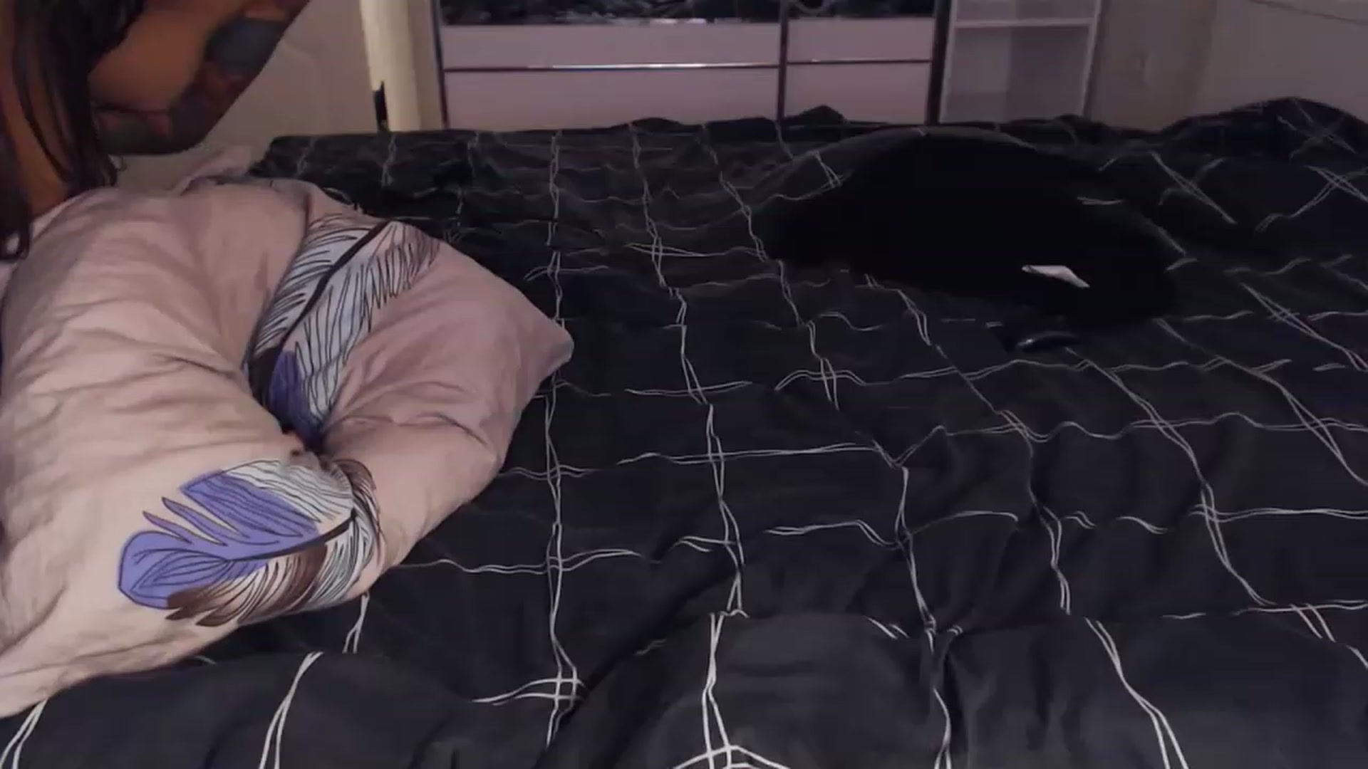 Gallery image thumbnail from KittySasha's myfreecams stream on, 02/04/2023, 18:05 image 18 of 20
