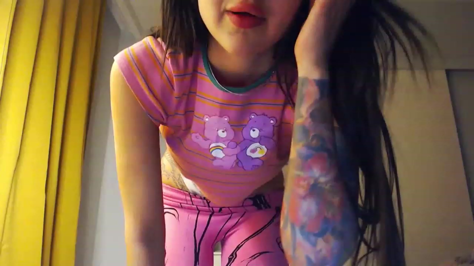 Gallery image thumbnail from KittySasha's myfreecams stream on, 05/12/2023, 18:39 image 5 of 20