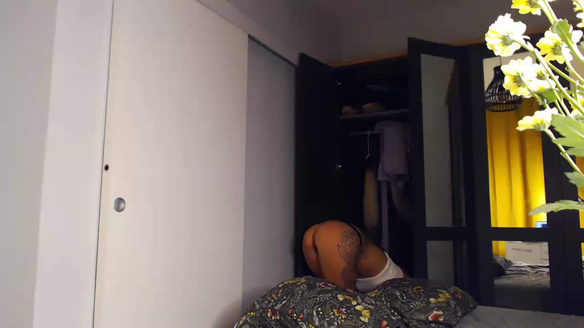 Gallery image thumbnail from KittySasha's myfreecams stream on, 08/12/2023, 14:34 image 14 of 20