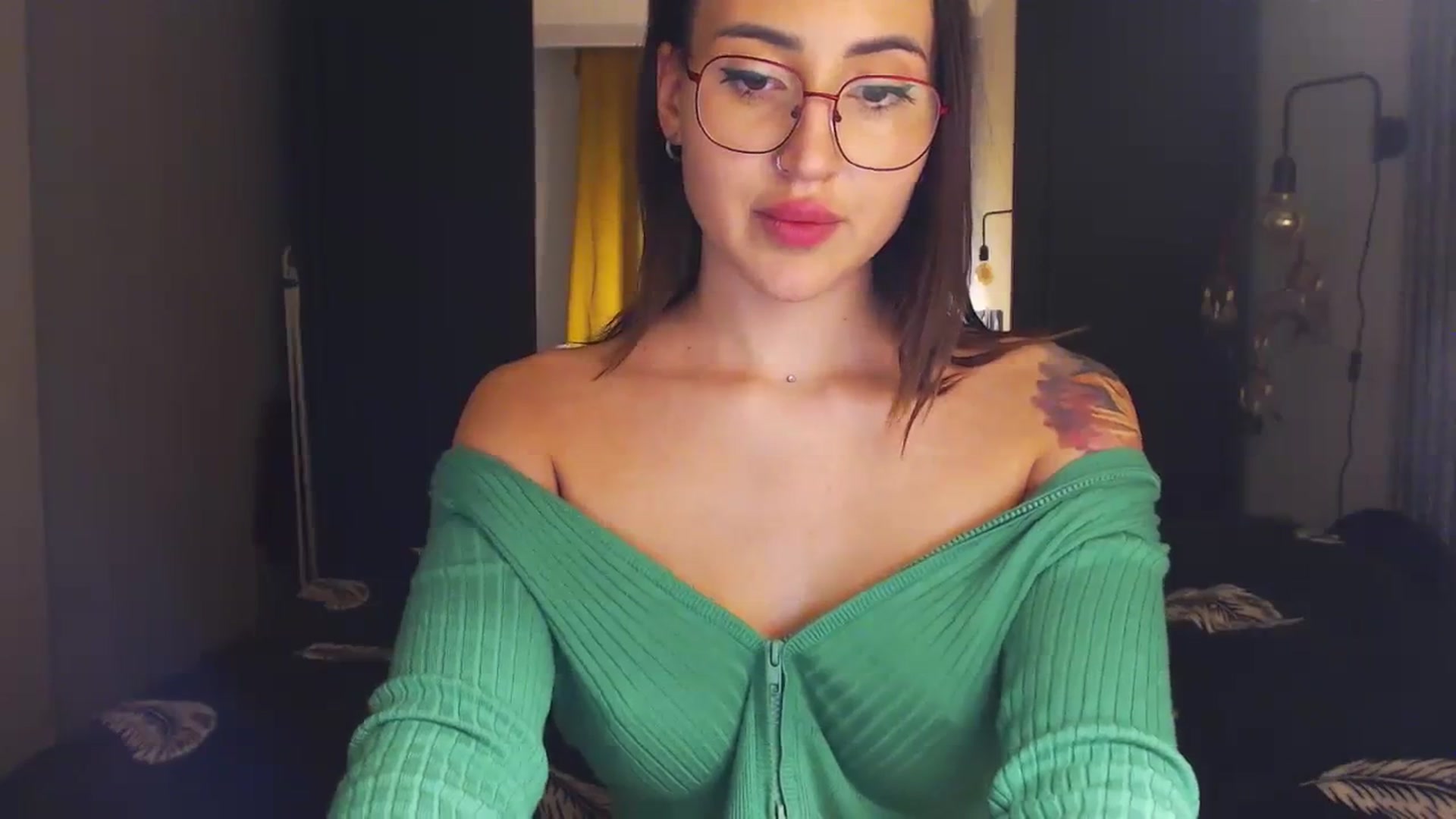 Gallery image thumbnail from KittySasha's myfreecams stream on, 12/23/2023, 16:24 image 12 of 20