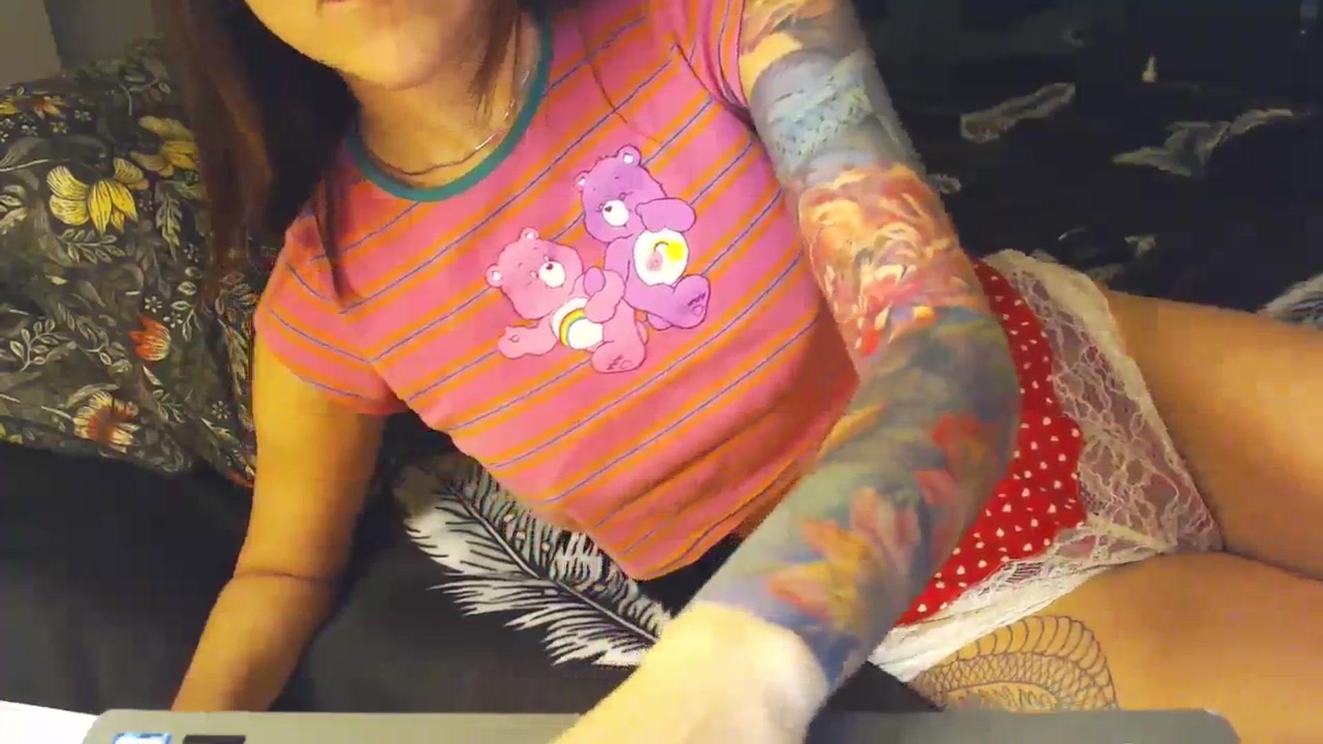 Gallery image thumbnail from KittySasha's myfreecams stream on, 01/31/2024, 12:33 image 12 of 20