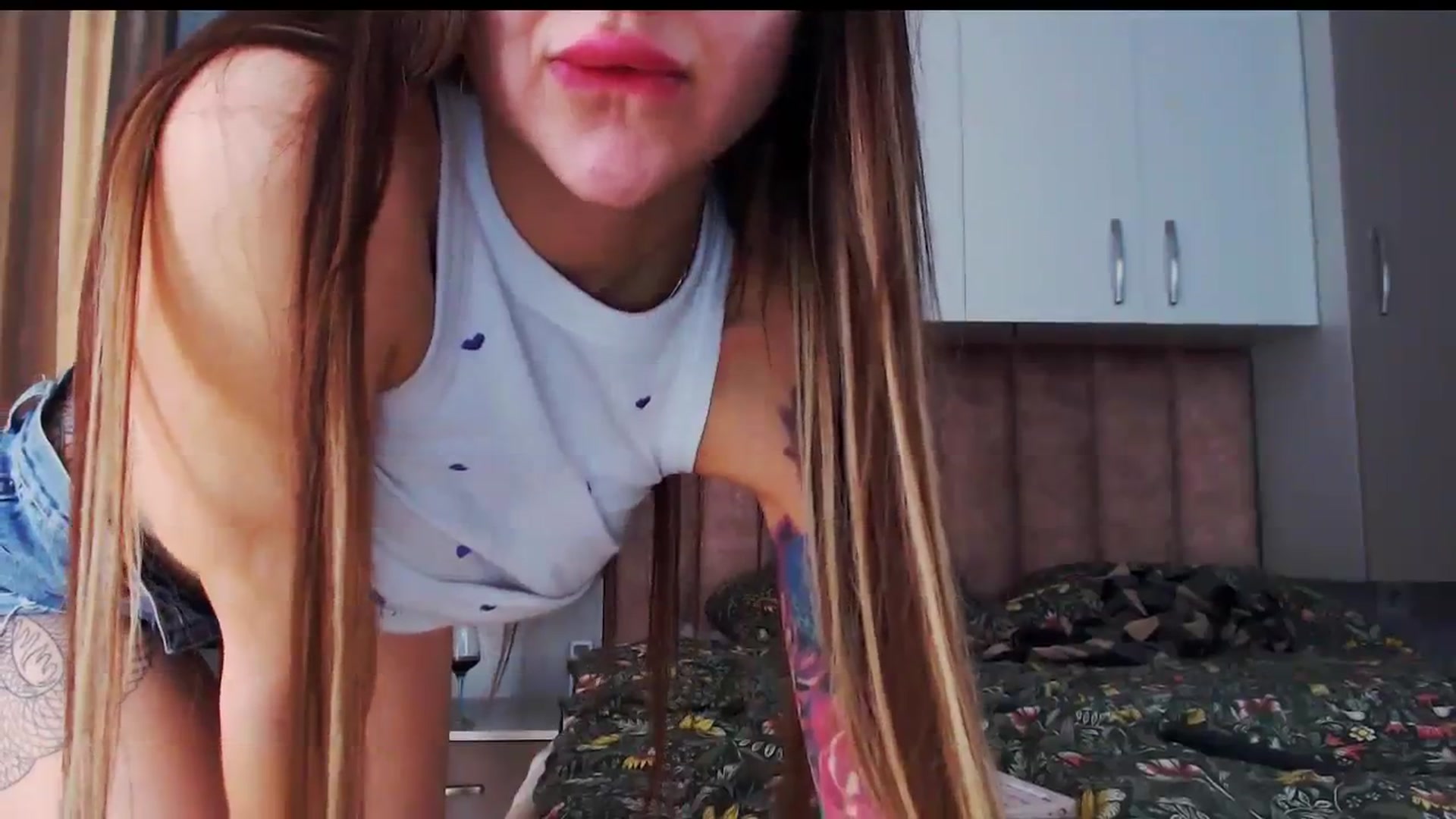 Gallery image thumbnail from KittySasha's myfreecams stream on, 03/21/2024, 10:49 image 11 of 20