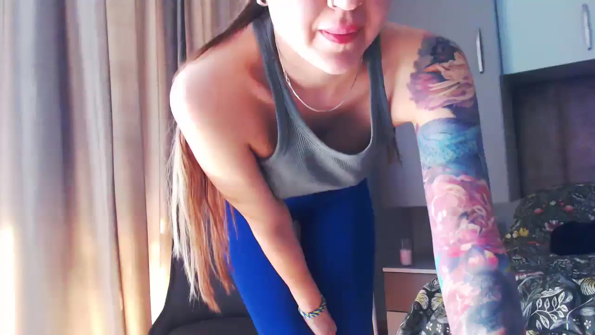 Gallery image thumbnail from KittySasha's myfreecams stream on, 03/25/2024, 11:11 image 1 of 20