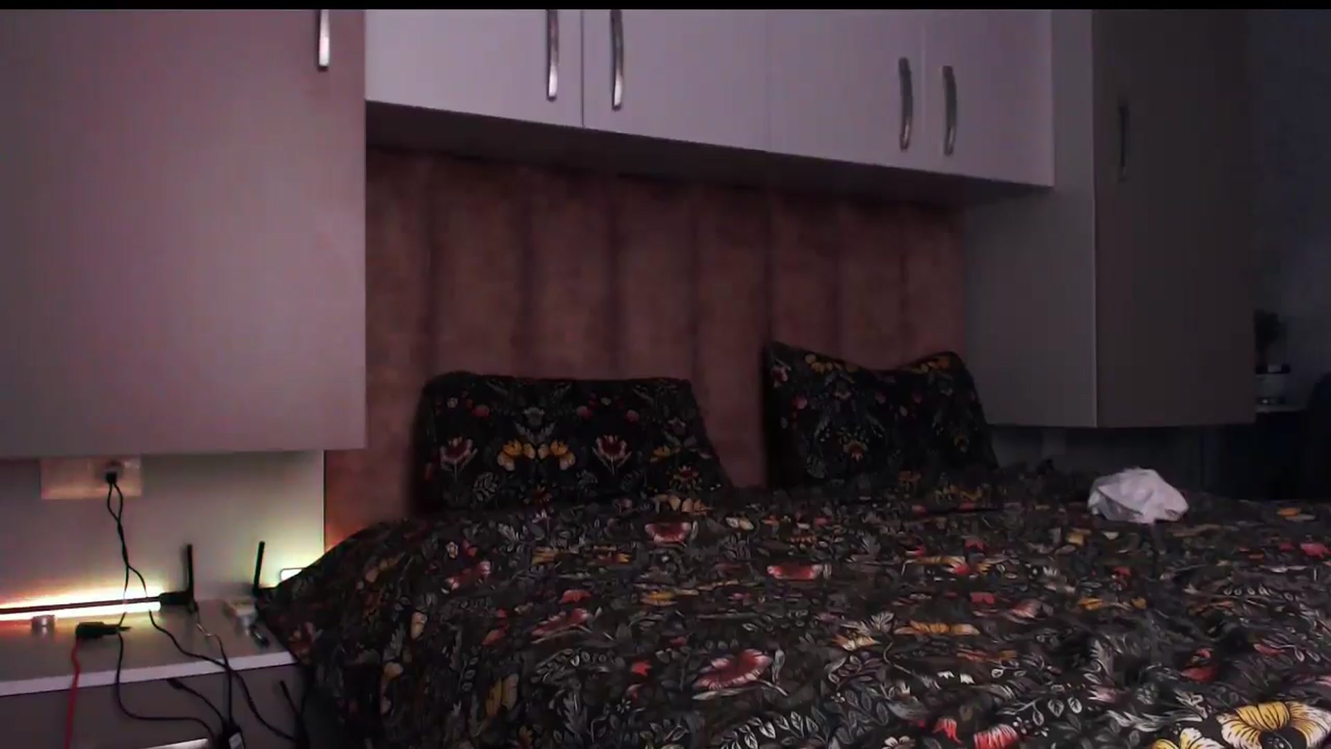 Gallery image thumbnail from KittySasha's myfreecams stream on, 05/06/2024, 13:12 image 7 of 20