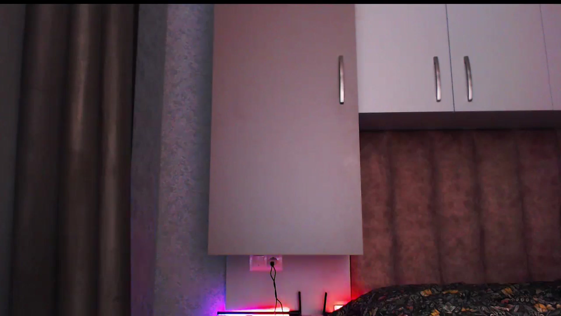 Gallery image thumbnail from KittySasha's myfreecams stream on, 05/06/2024, 13:37 image 8 of 20