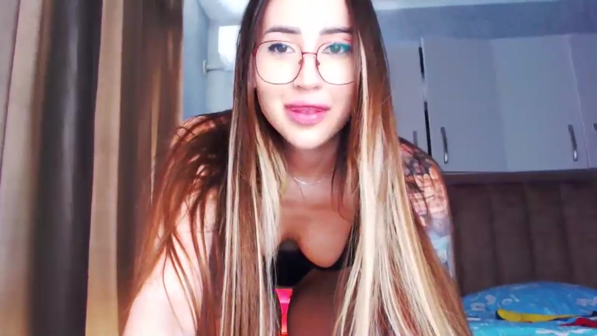 Gallery image thumbnail from KittySasha's myfreecams stream on, 05/18/2024, 12:04 image 10 of 20