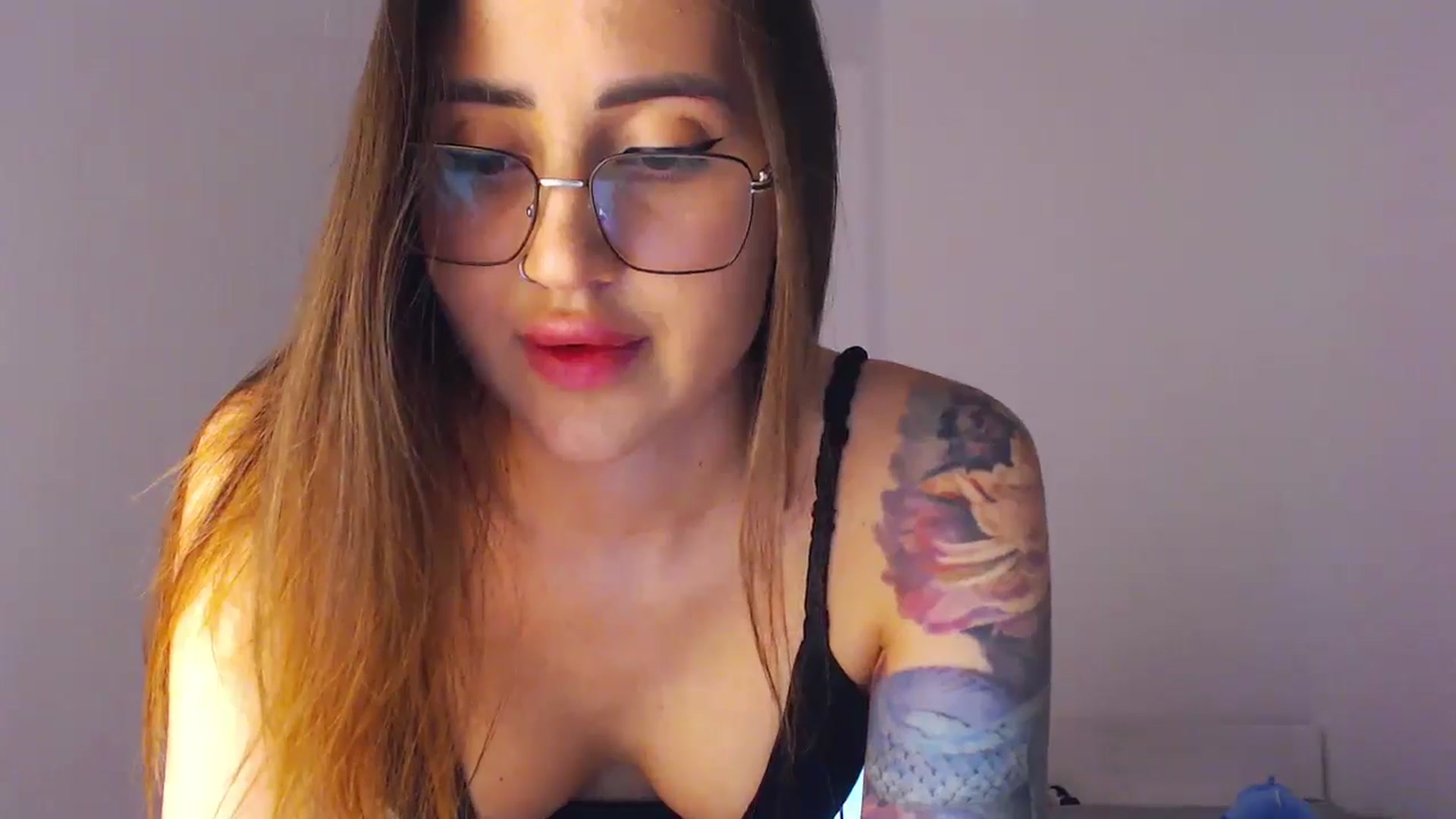 Gallery image thumbnail from KittySasha's myfreecams stream on, 12/31/2024, 15:13 image 17 of 20