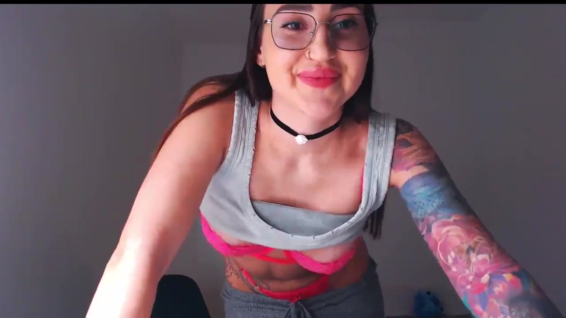 Gallery image thumbnail from KittySasha's myfreecams stream on, 01/03/2025, 19:31 image 9 of 20
