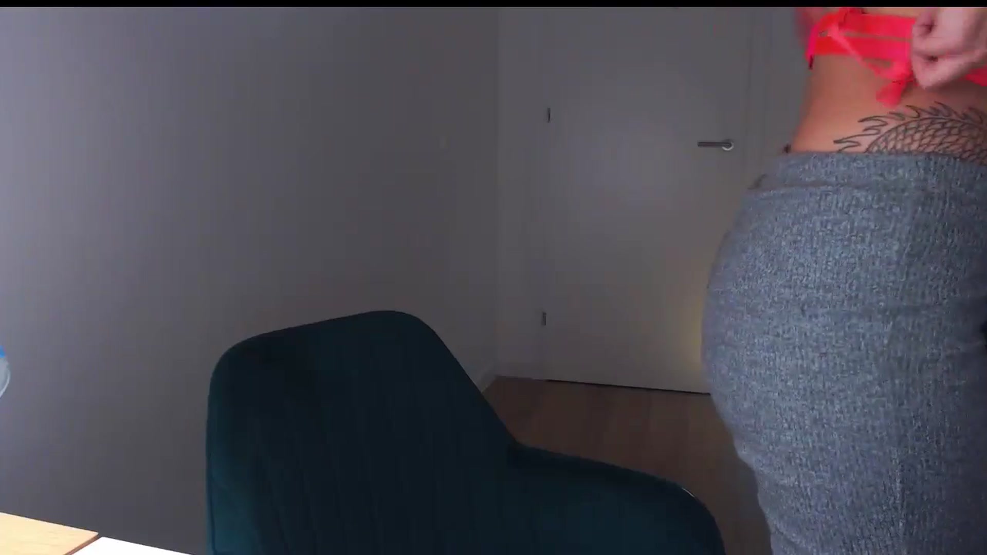 Gallery image thumbnail from KittySasha's myfreecams stream on, 01/04/2025, 21:04 image 16 of 20