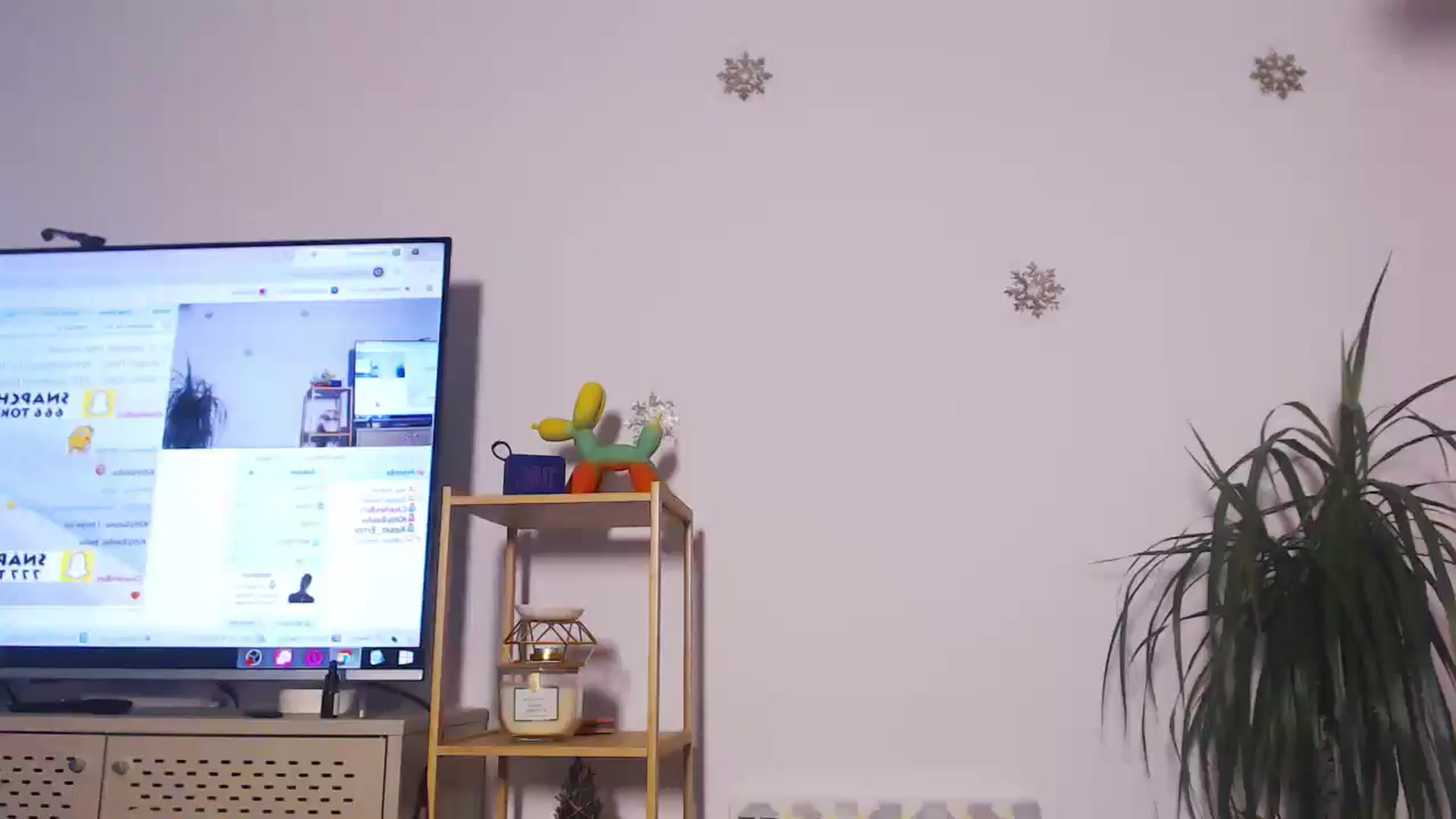 Gallery image thumbnail from KittySasha's myfreecams stream on, 03/02/2025, 16:00 image 12 of 20