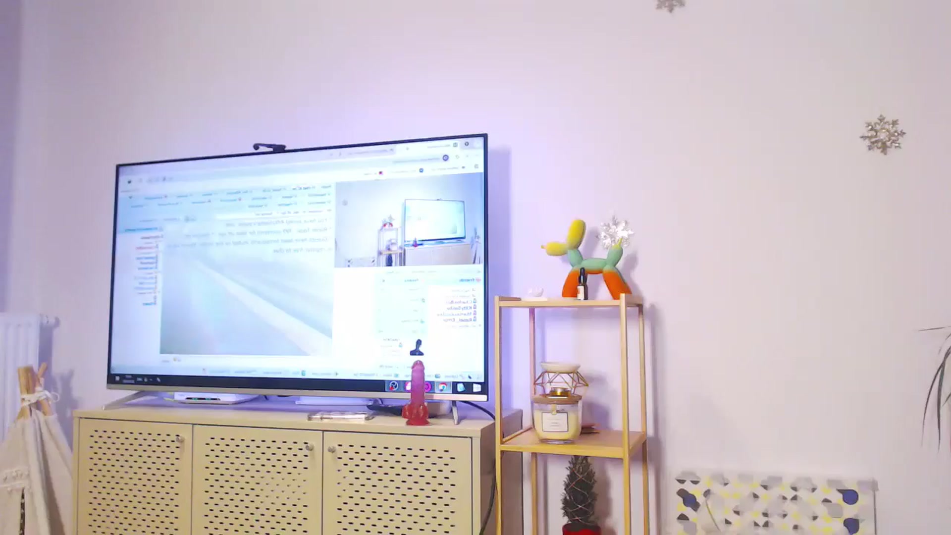 Gallery image thumbnail from KittySasha's myfreecams stream on, 03/02/2025, 17:23 image 7 of 20