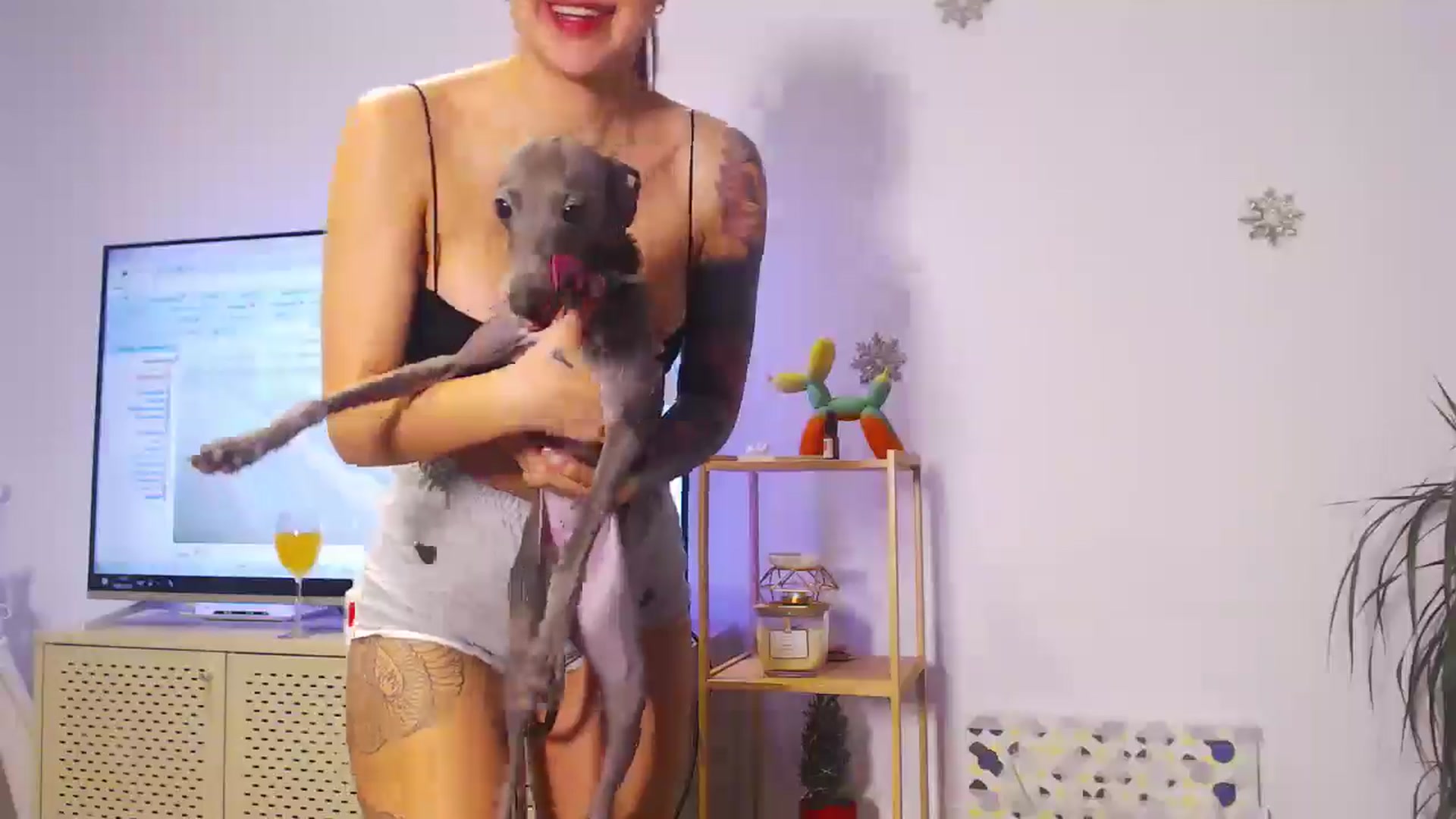 Gallery image thumbnail from KittySasha's myfreecams stream on, 03/02/2025, 17:23 image 15 of 20