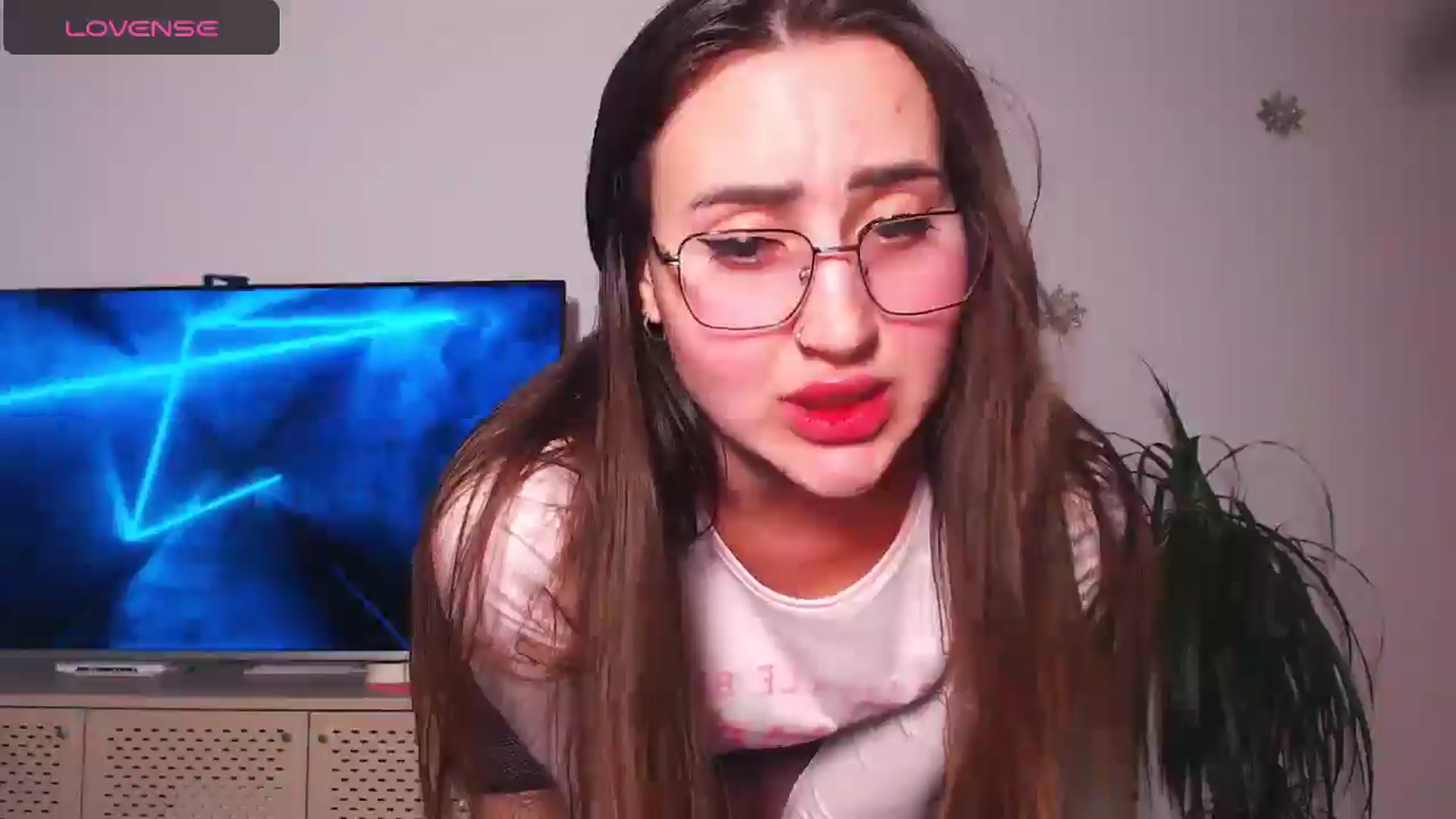 Gallery image thumbnail from KittySasha's myfreecams stream on, 03/10/2025, 19:22 image 18 of 20