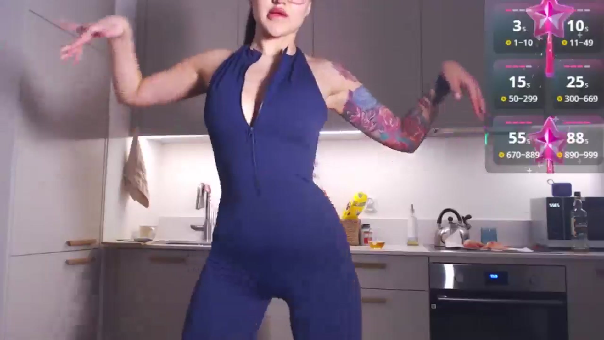 Gallery image thumbnail from KittySasha's myfreecams stream on, 03/18/2025, 19:48 image 9 of 20