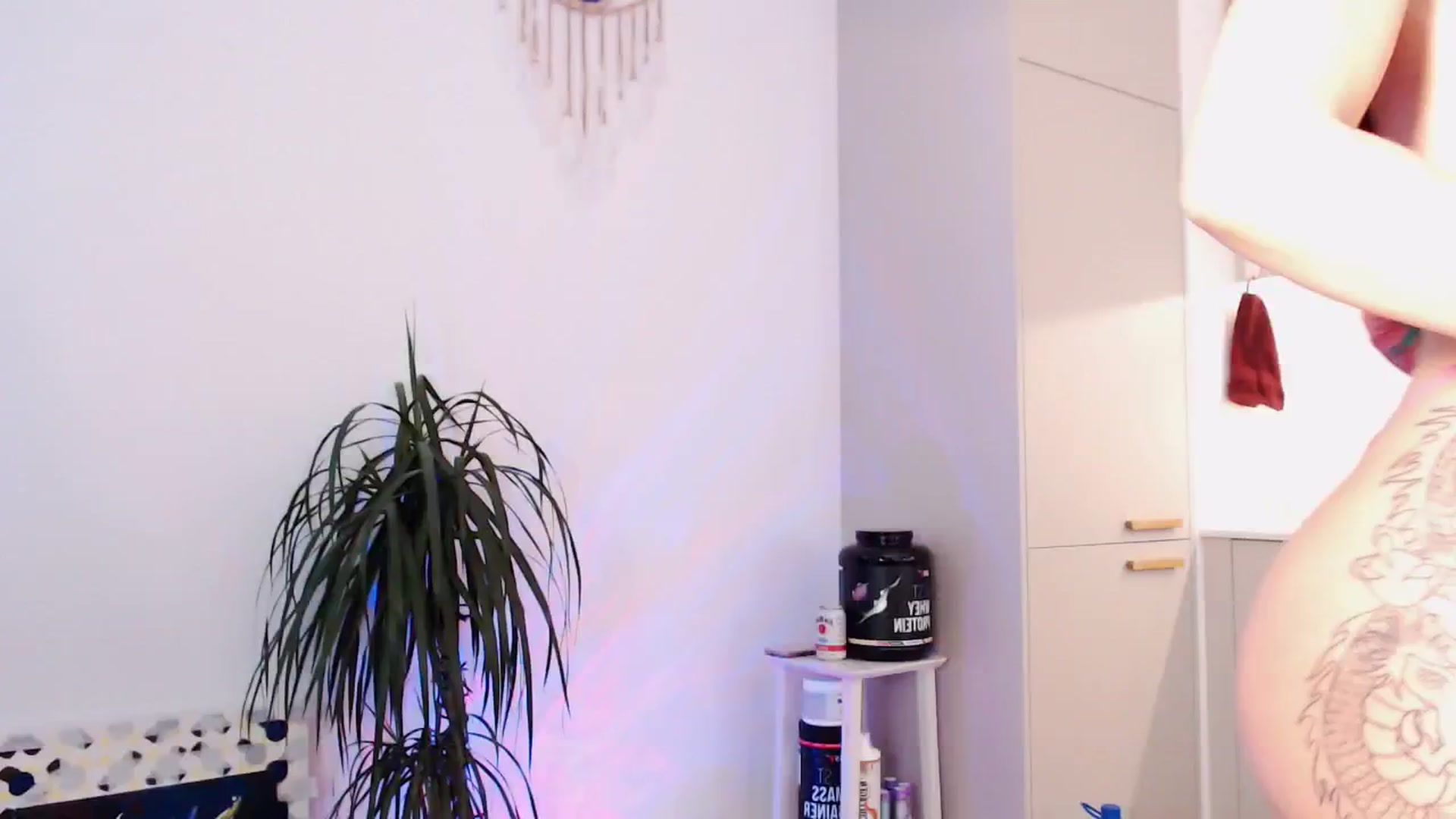 Gallery image thumbnail from KittySasha's myfreecams stream on, 05/31/2025, 13:24 image 17 of 20