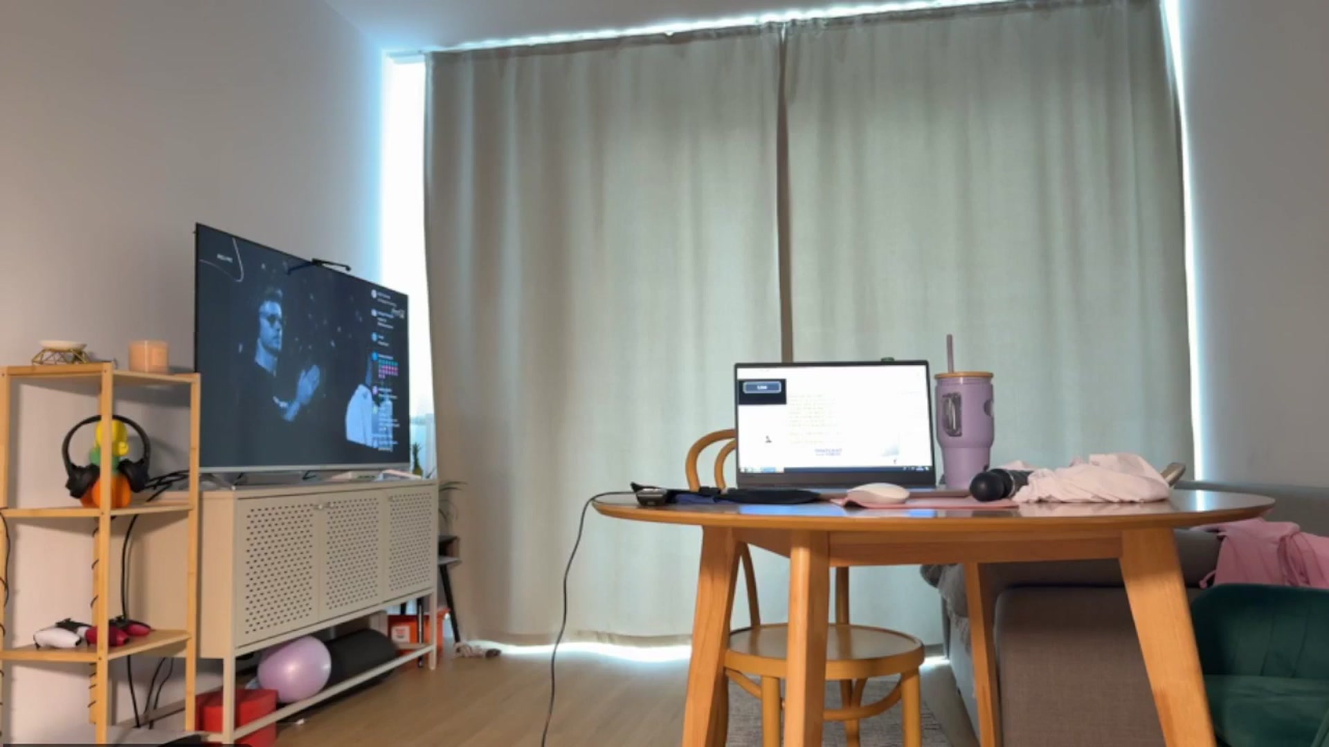 Gallery image thumbnail from KittySasha's myfreecams stream on, 07/19/2025, 14:21 image 6 of 20