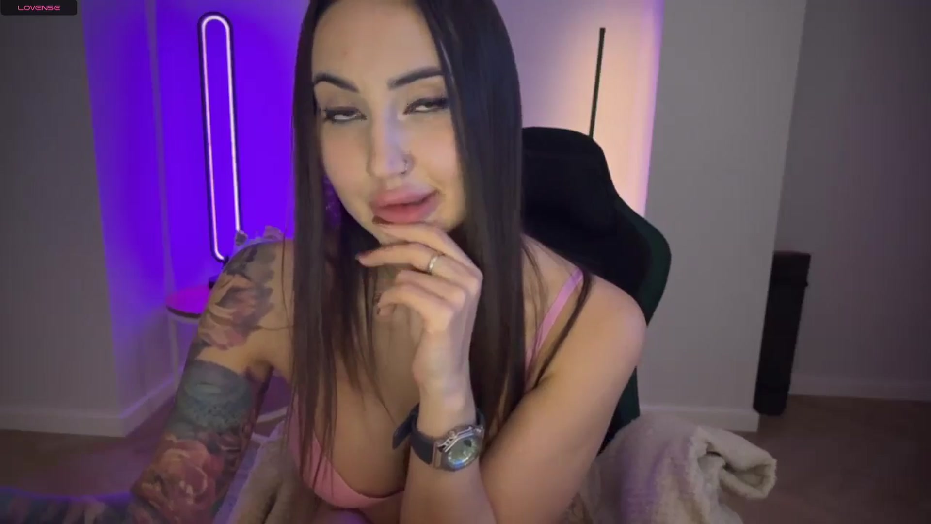 Gallery image thumbnail from KittySasha's myfreecams stream on, 11/11/2025, 19:12 image 4 of 20