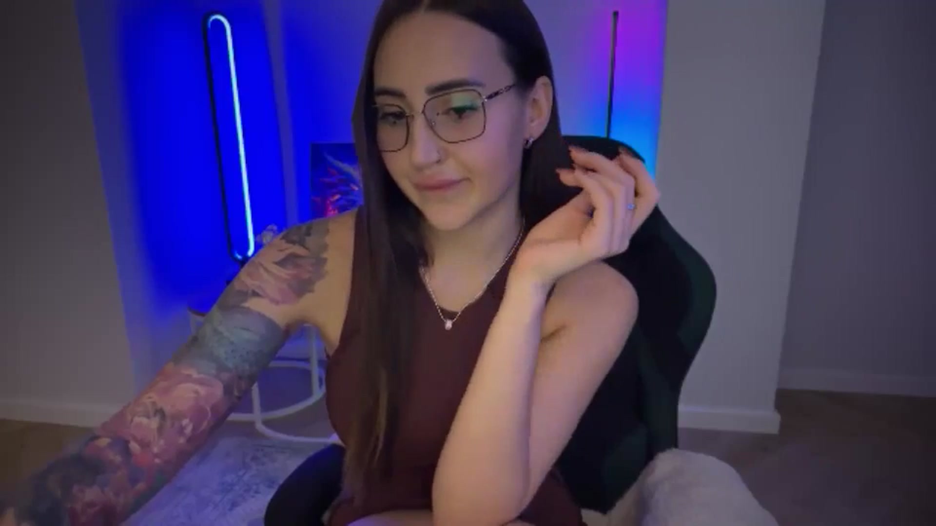 Gallery image thumbnail from KittySasha's myfreecams stream on, 11/18/2025, 18:26 image 4 of 20