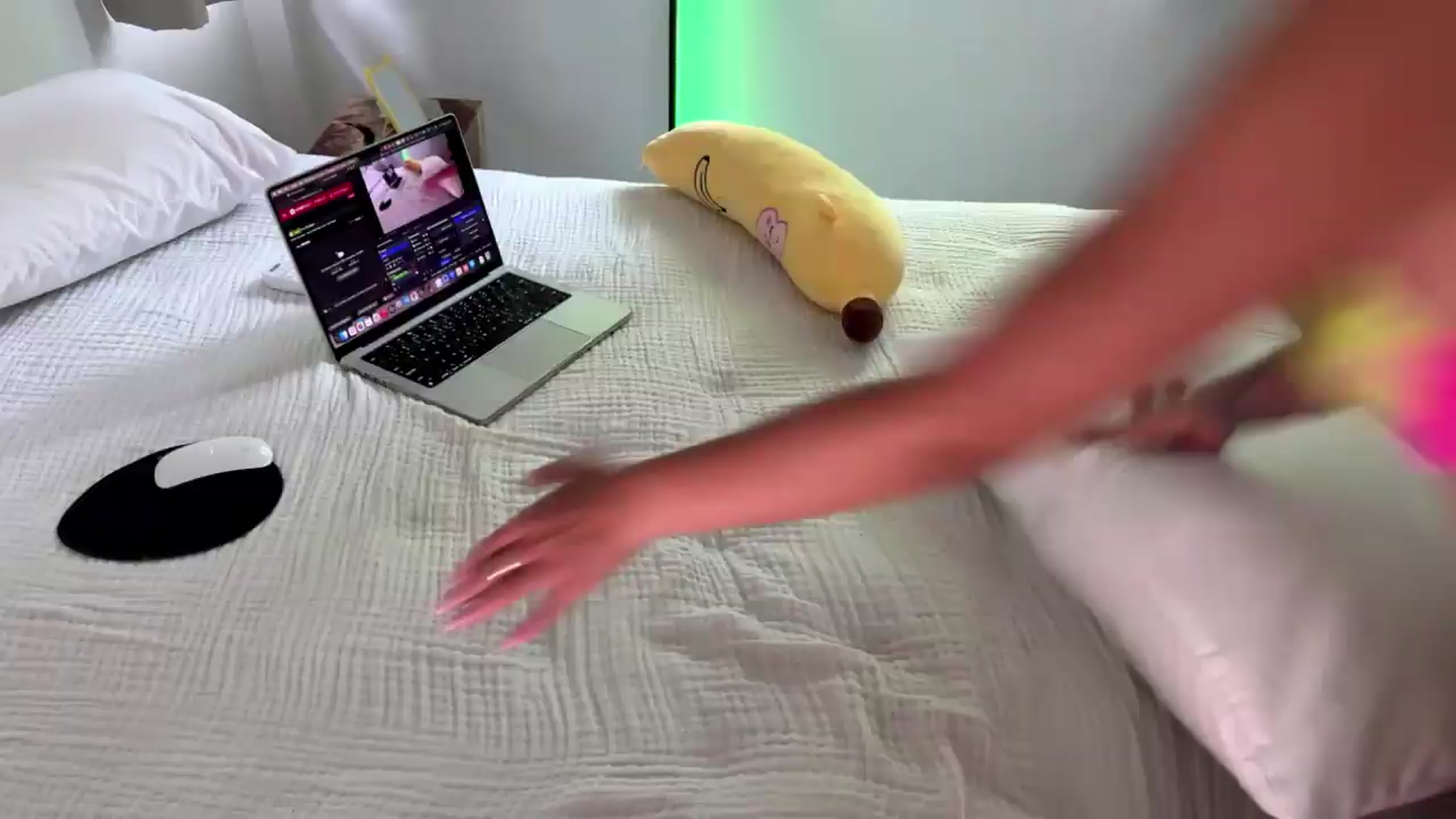Gallery image thumbnail from KittySasha's myfreecams stream on, 07/28/2026, 03:21 image 3 of 20