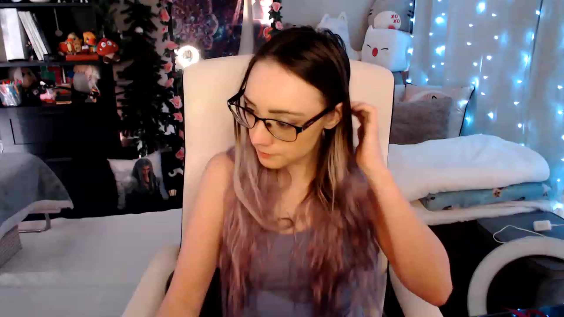 Gallery image thumbnail from KittySmolz's myfreecams stream on, 01/23/2023, 06:11 image 6 of 20