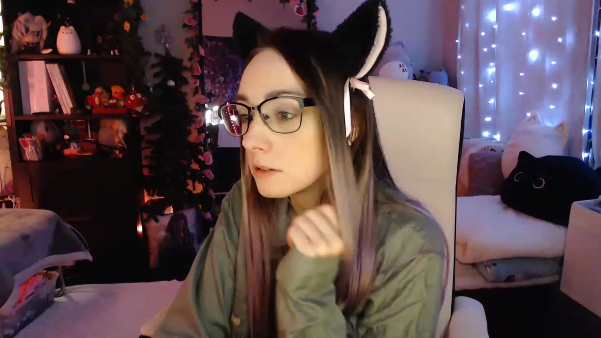 Gallery image thumbnail from KittySmolz's myfreecams stream on, 02/03/2023, 07:11 image 3 of 20