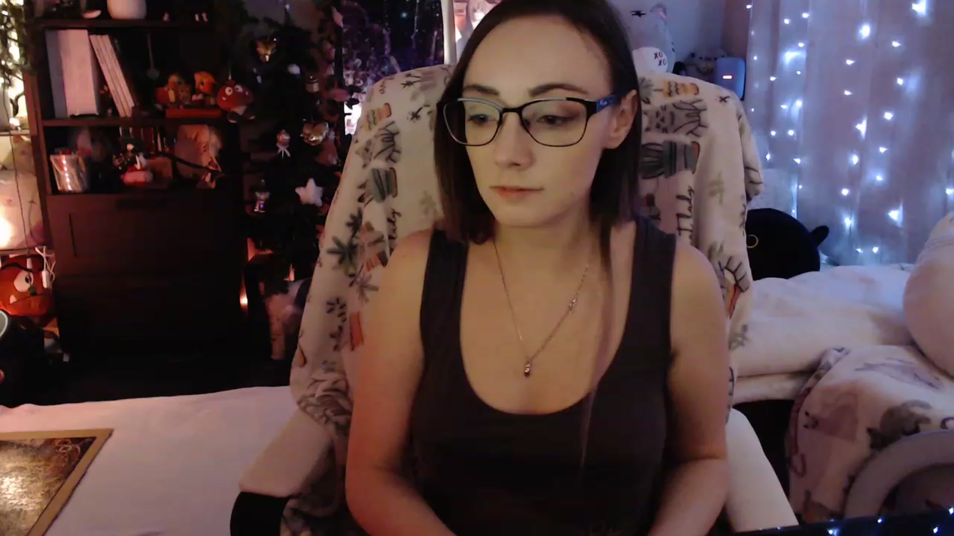 Gallery image thumbnail from KittySmolz's myfreecams stream on, 02/27/2023, 06:32 image 20 of 20
