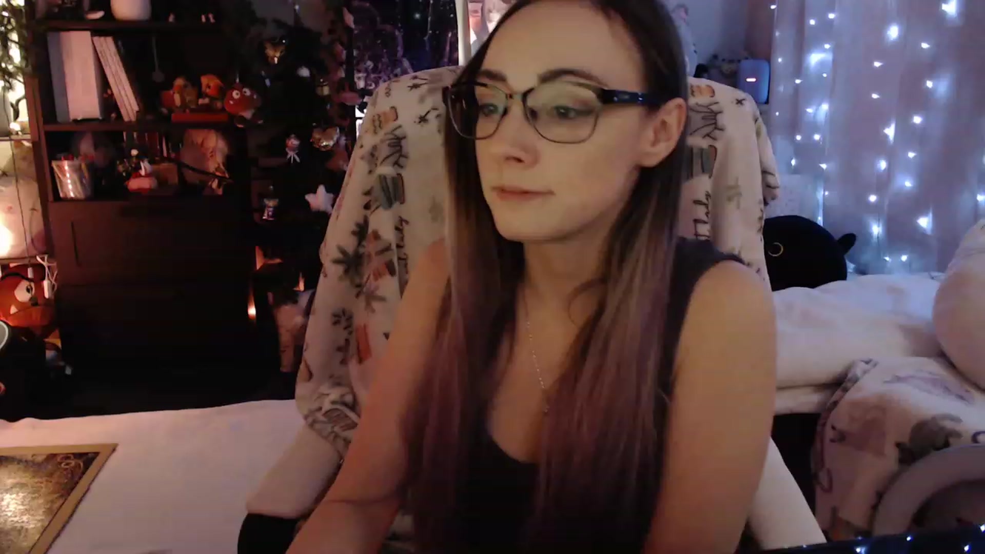 Gallery image thumbnail from KittySmolz's myfreecams stream on, 02/27/2023, 06:32 image 19 of 20
