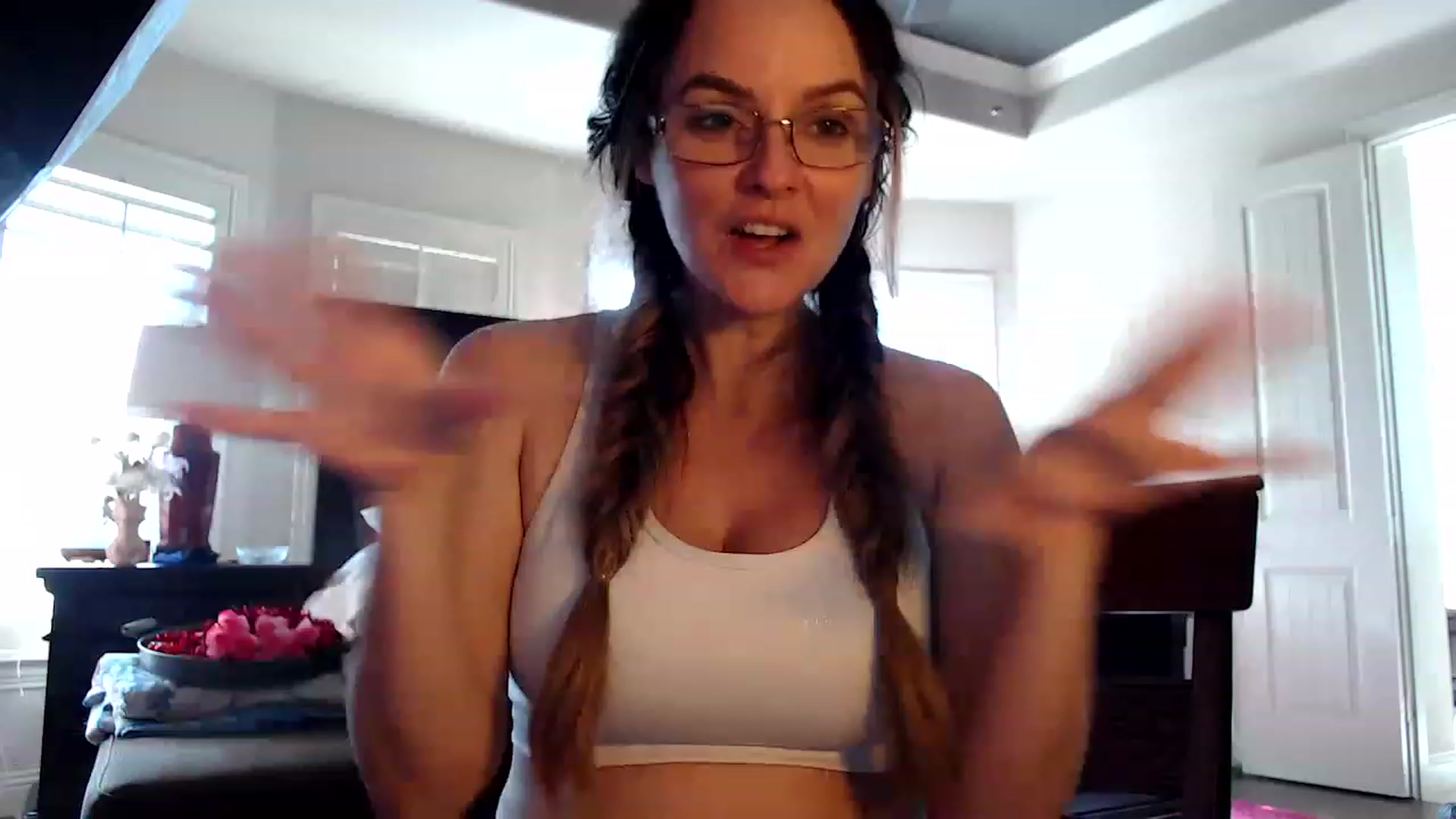 Gallery image thumbnail from Kitty_Hawkins's myfreecams stream on, 01/18/2023, 20:24 image 9 of 20