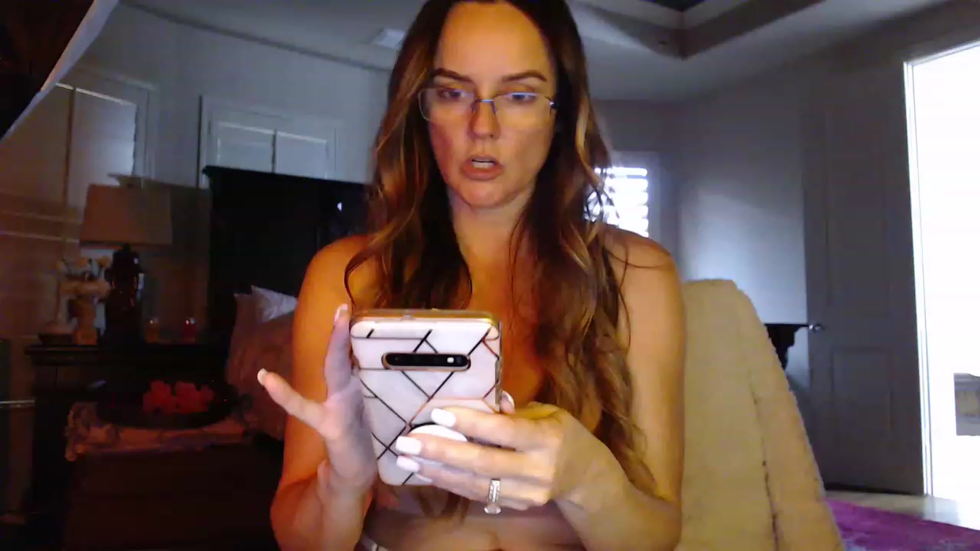 Gallery image thumbnail from Kitty_Hawkins's myfreecams stream on, 01/21/2023, 17:00 image 6 of 20