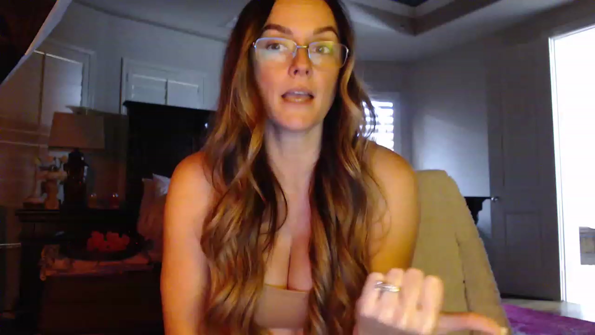 Gallery image thumbnail from Kitty_Hawkins's myfreecams stream on, 01/21/2023, 17:00 image 1 of 20