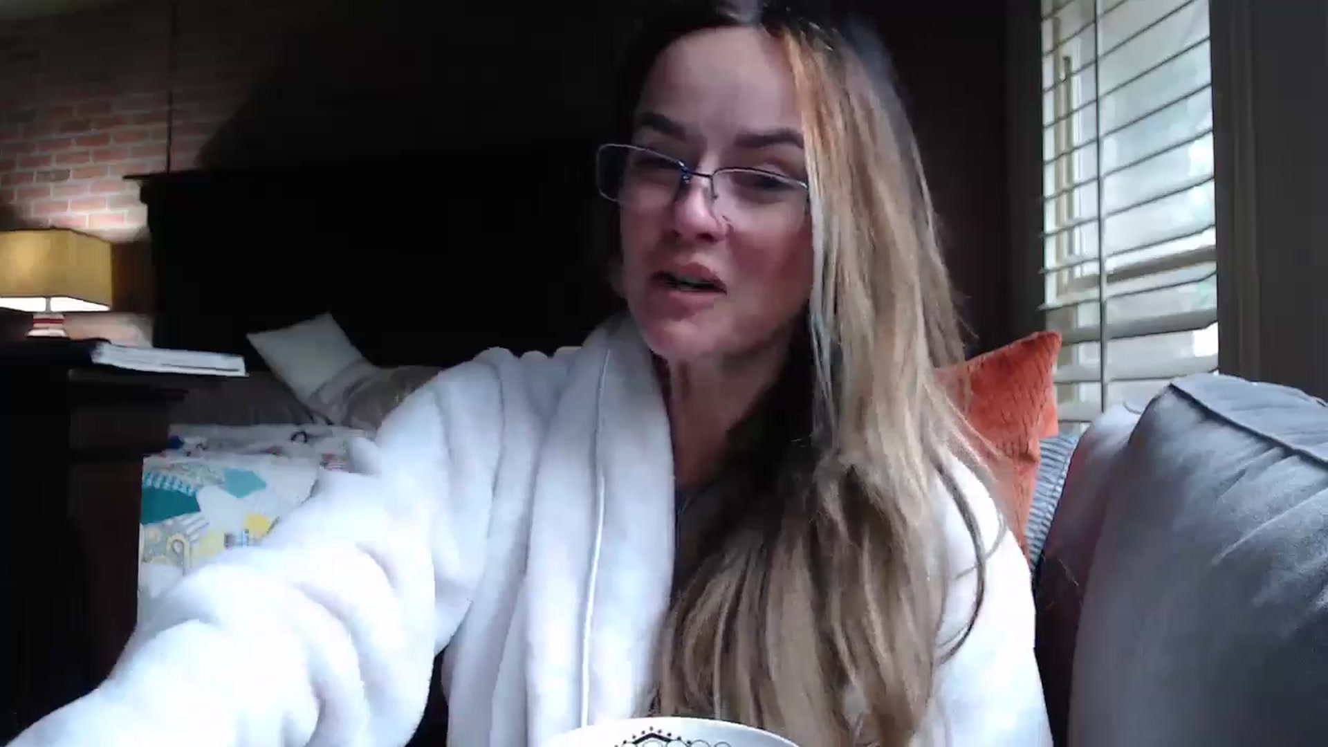 Gallery image thumbnail from Kitty_Hawkins's myfreecams stream on, 05/06/2024, 15:16 image 2 of 20