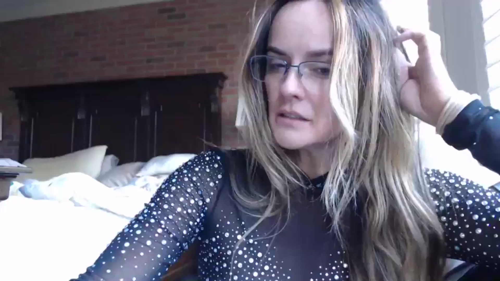 Gallery image thumbnail from Kitty_Hawkins's myfreecams stream on, 05/18/2024, 17:29 image 6 of 20