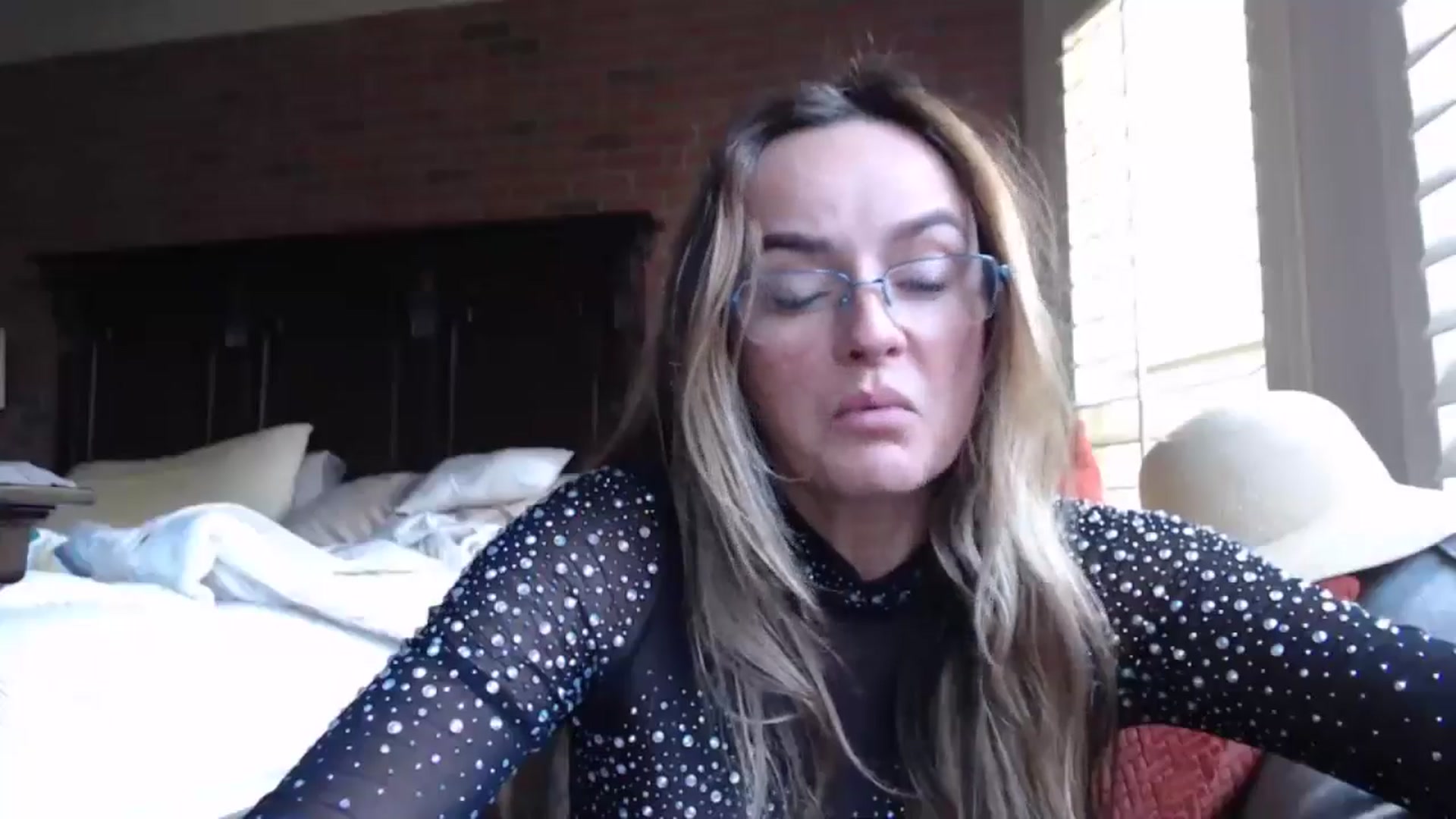 Gallery image thumbnail from Kitty_Hawkins's myfreecams stream on, 05/18/2024, 17:29 image 13 of 20