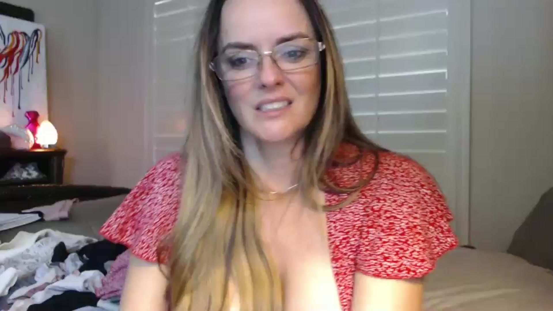 Gallery image thumbnail from Kitty_Hawkins's myfreecams stream on, 08/22/2024, 18:12 image 14 of 20