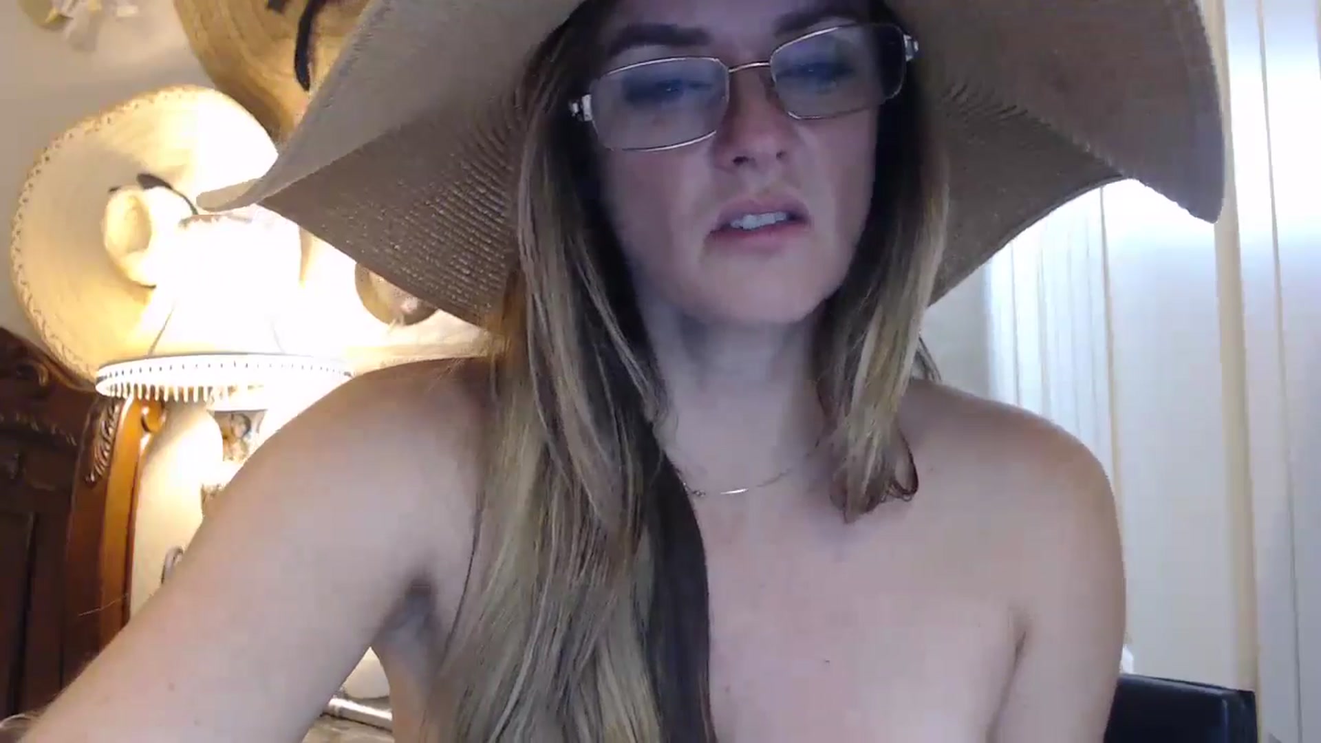 Gallery image thumbnail from Kitty_Hawkins's myfreecams stream on, 08/23/2024, 24:47 image 13 of 20
