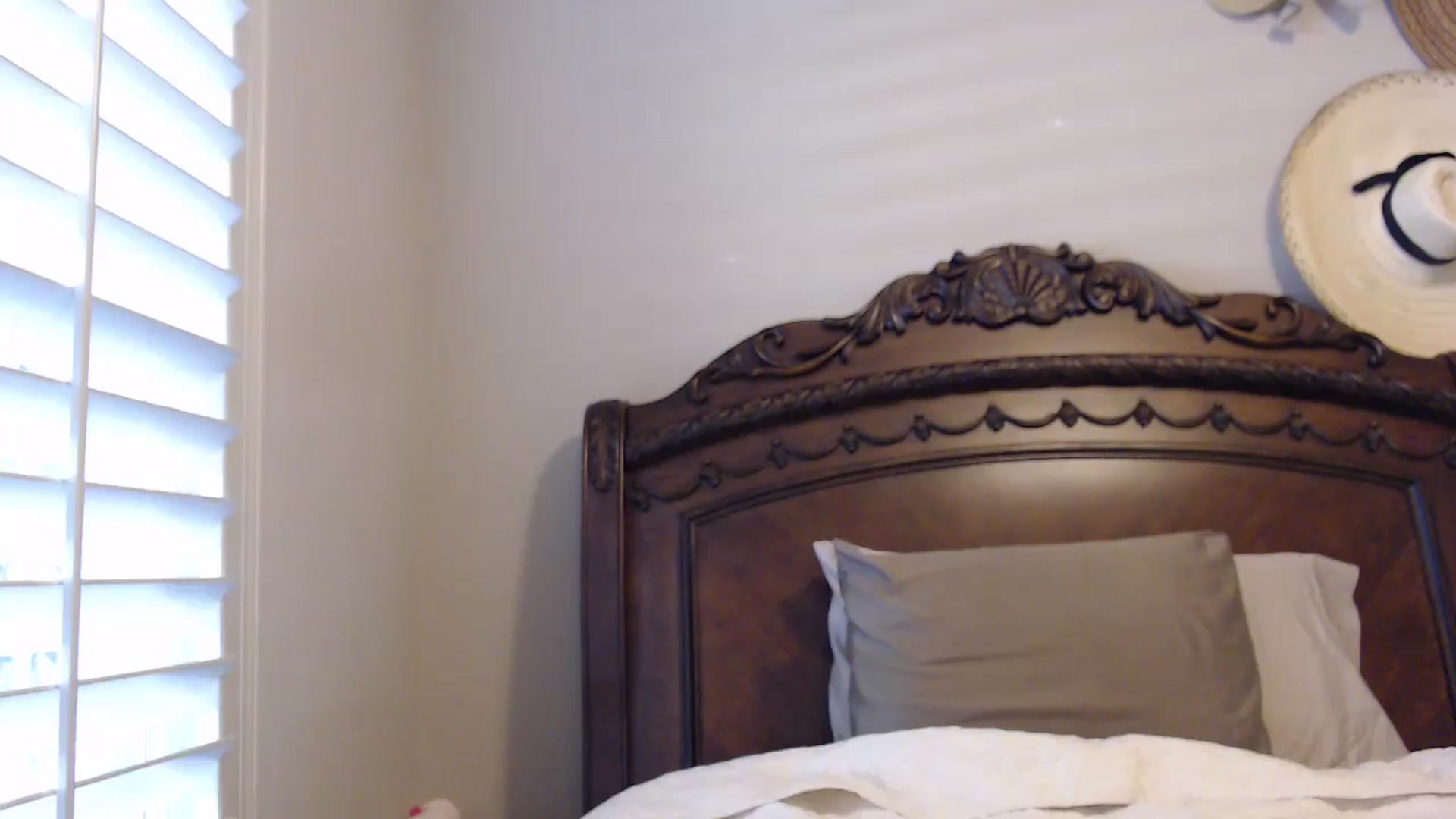 Gallery image thumbnail from Kitty_Hawkins's myfreecams stream on, 09/22/2024, 14:41 image 7 of 20