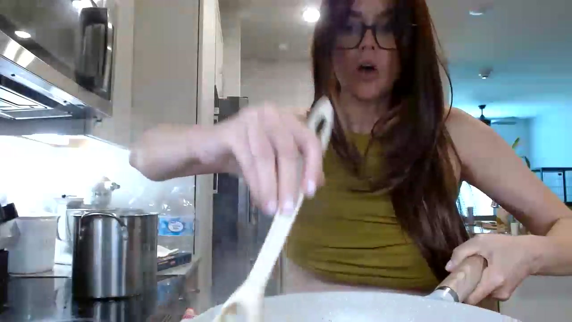 Gallery image thumbnail from Kitty_Hawkins's myfreecams stream on, 06/18/2026, 17:34 image 9 of 20