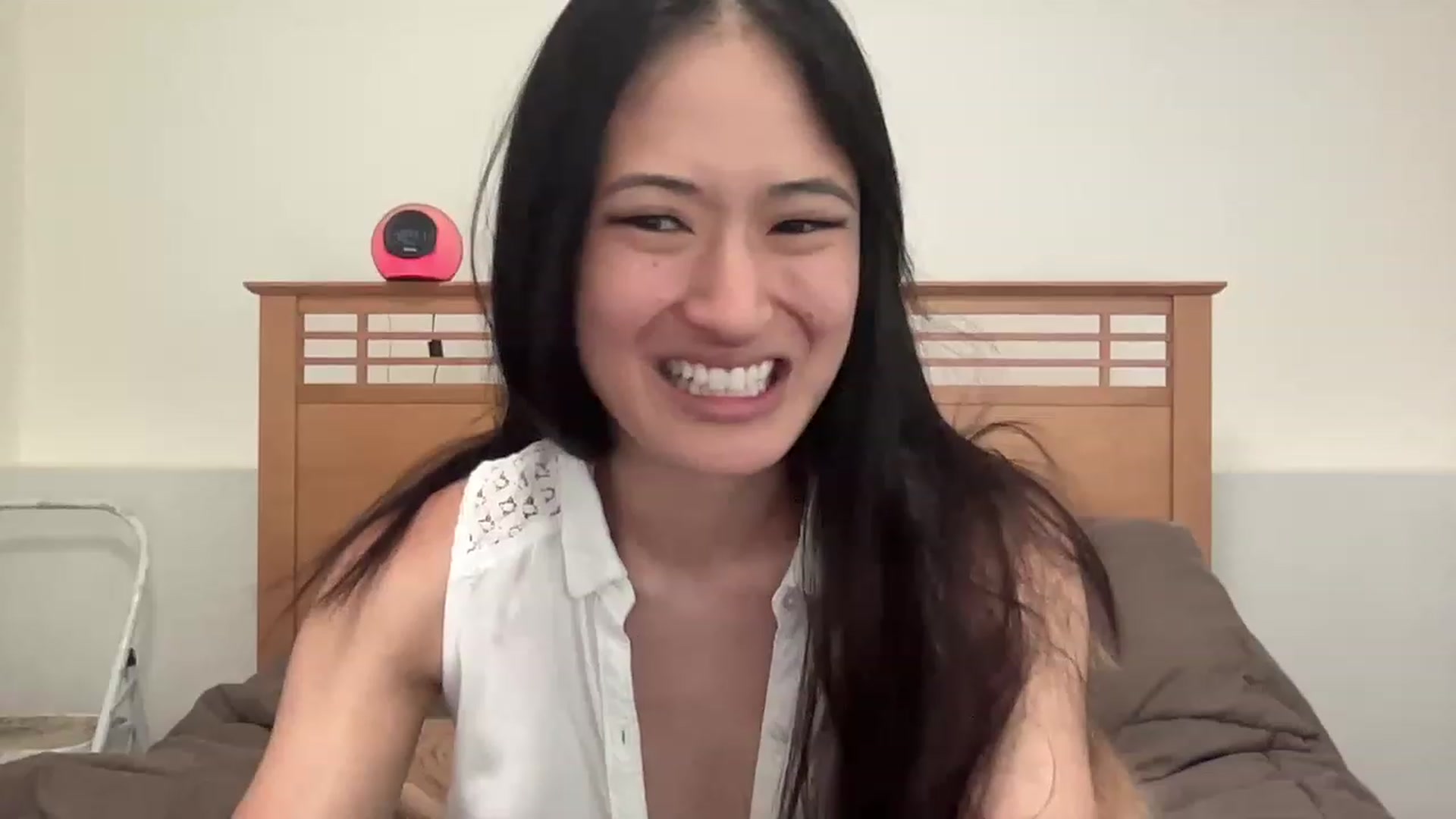 Gallery image thumbnail from Kitty_Kimmie's myfreecams stream on, 06/14/2023, 18:03 image 8 of 20