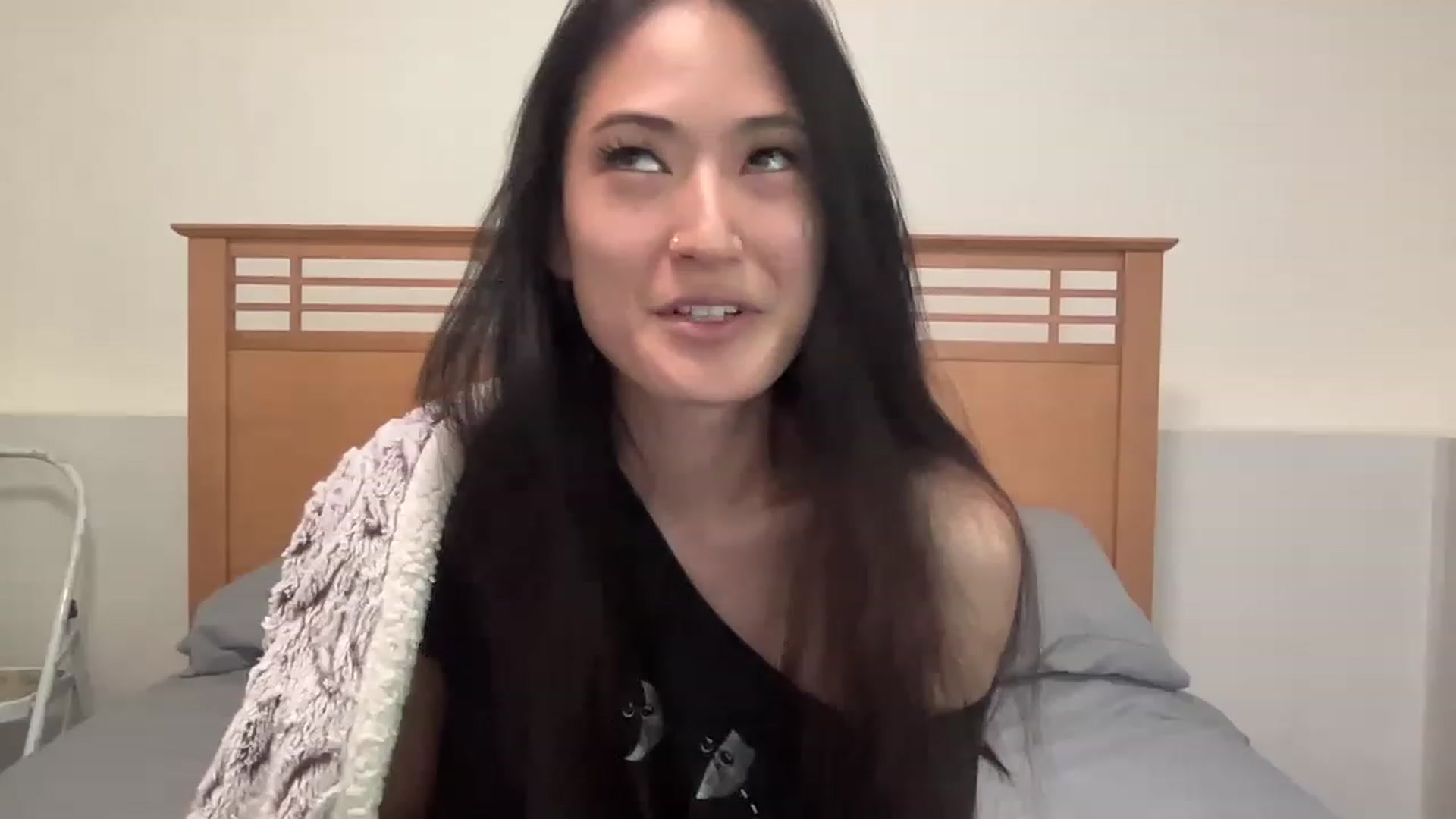 Gallery image thumbnail from Kitty_Kimmie's myfreecams stream on, 06/19/2023, 17:56 image 1 of 20