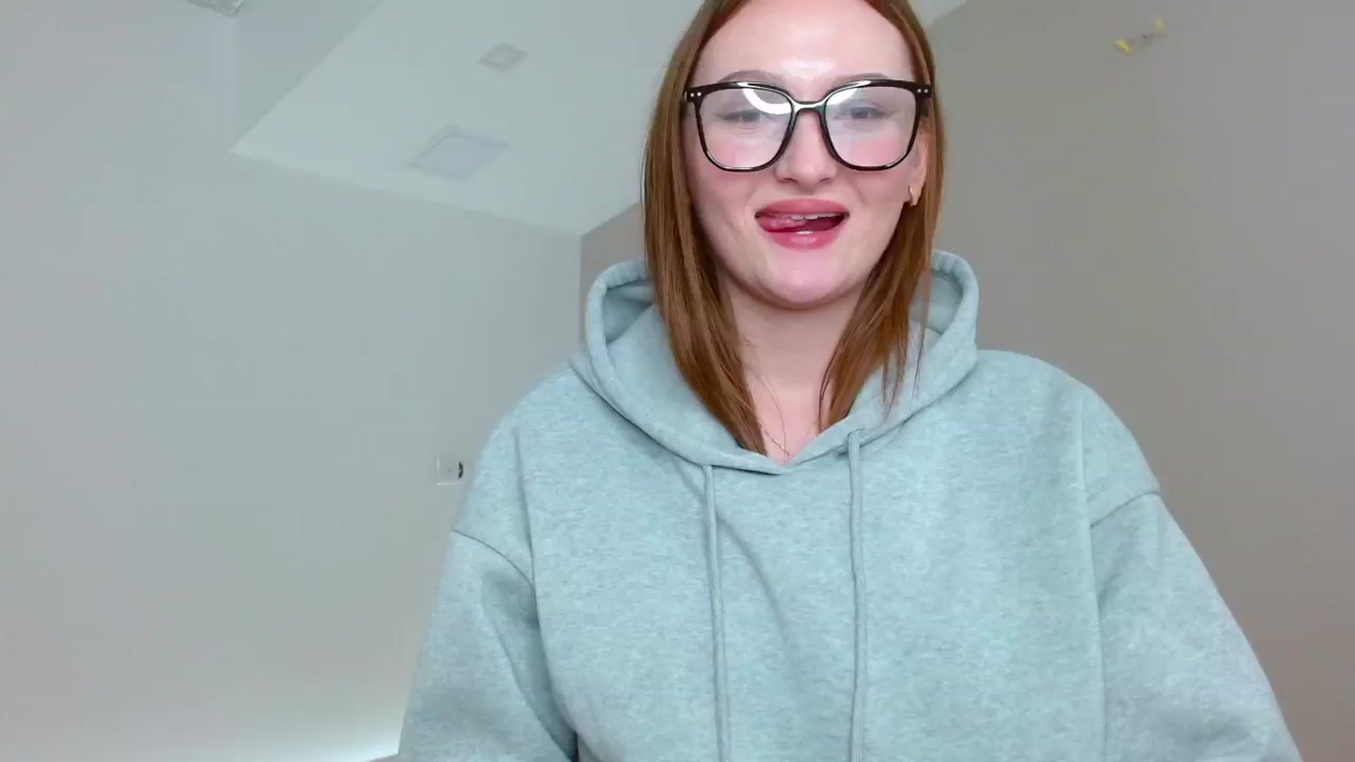 Gallery image thumbnail from Kitty_blush's myfreecams stream on, 11/21/2024, 13:22 image 12 of 20