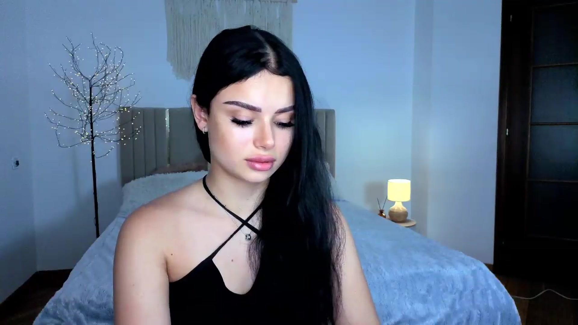 Gallery image thumbnail from Kitty_cut1ee_'s myfreecams stream on, 06/29/2026, 10:47 image 16 of 20