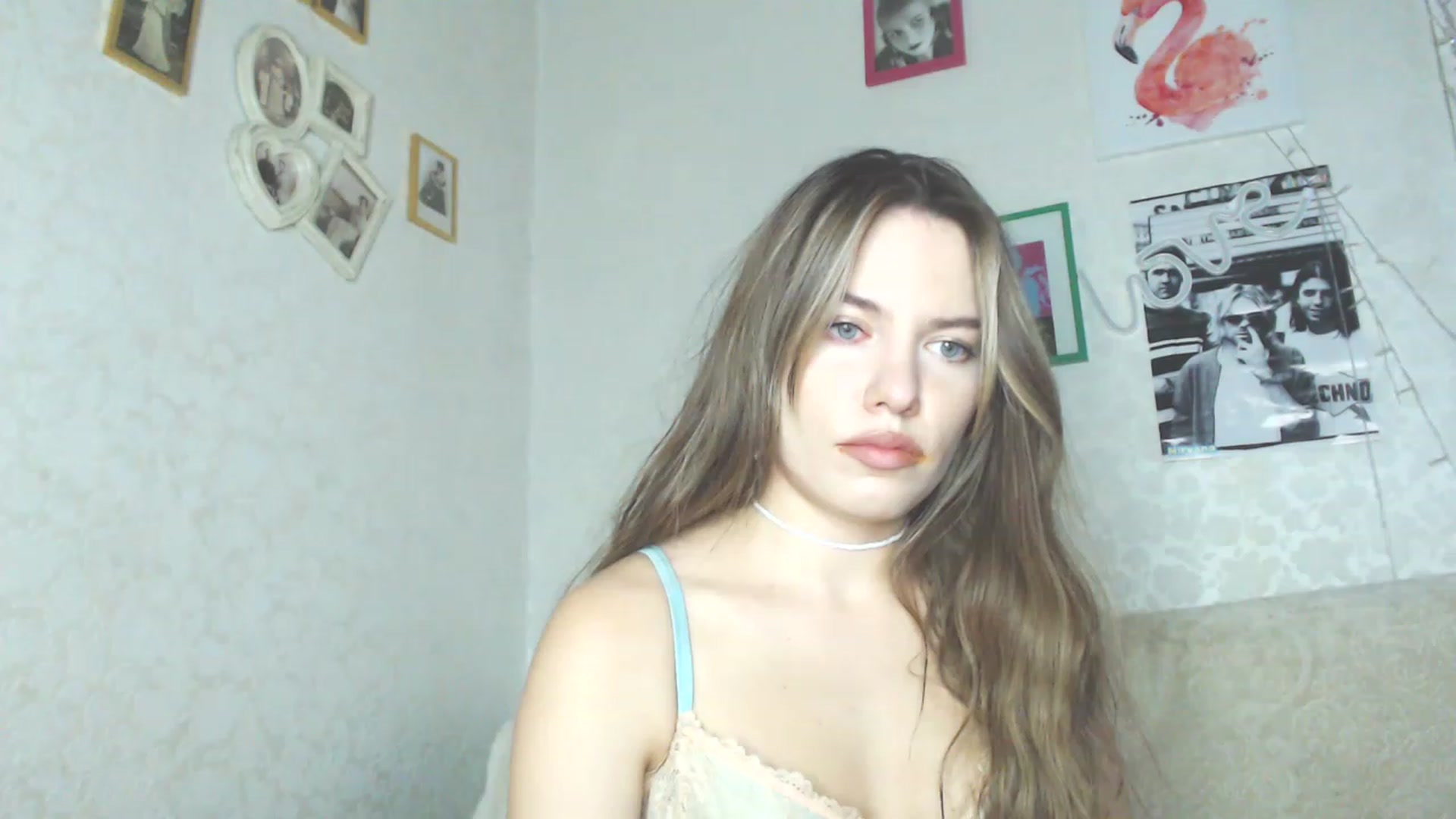 Gallery image thumbnail from Kitty_lover22's myfreecams stream on, 11/21/2022, 05:36 image 8 of 20