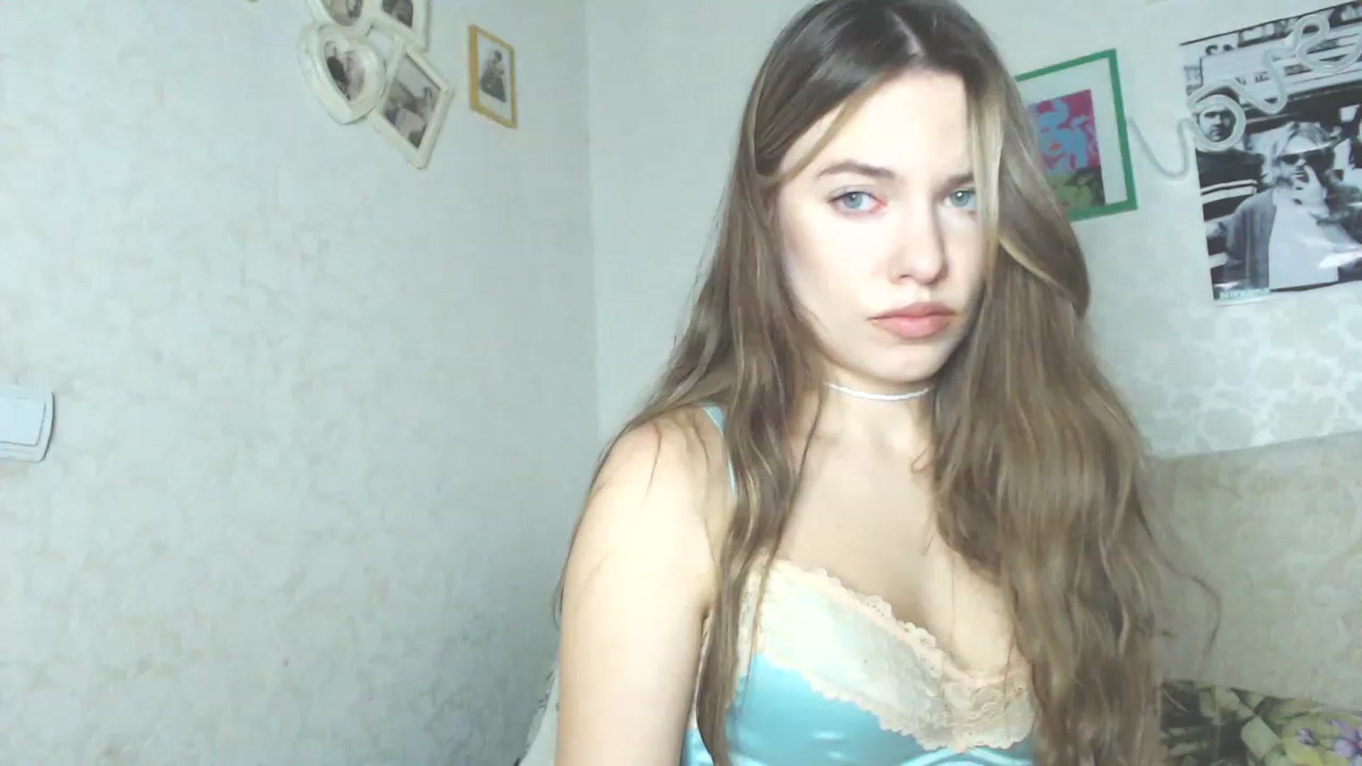 Gallery image thumbnail from Kitty_lover22's myfreecams stream on, 11/21/2022, 05:36 image 16 of 20