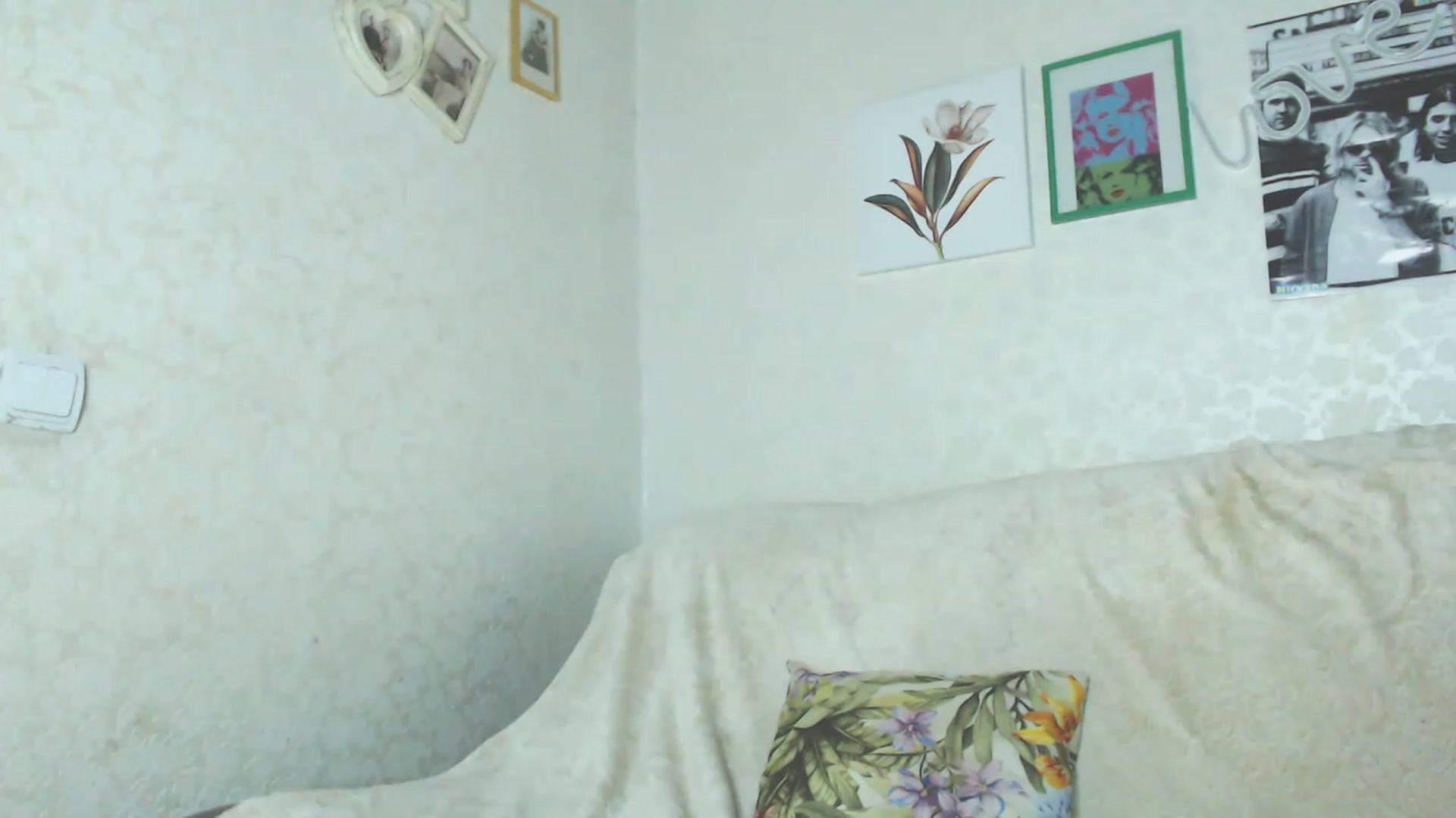 Gallery image thumbnail from Kitty_lover22's myfreecams stream on, 11/21/2022, 10:33 image 2 of 20
