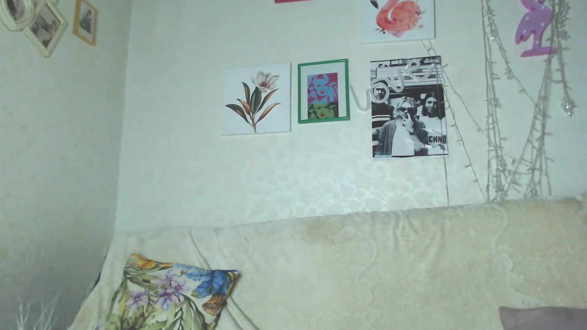 Gallery image thumbnail from Kitty_lover22's myfreecams stream on, 11/24/2022, 16:37 image 18 of 20