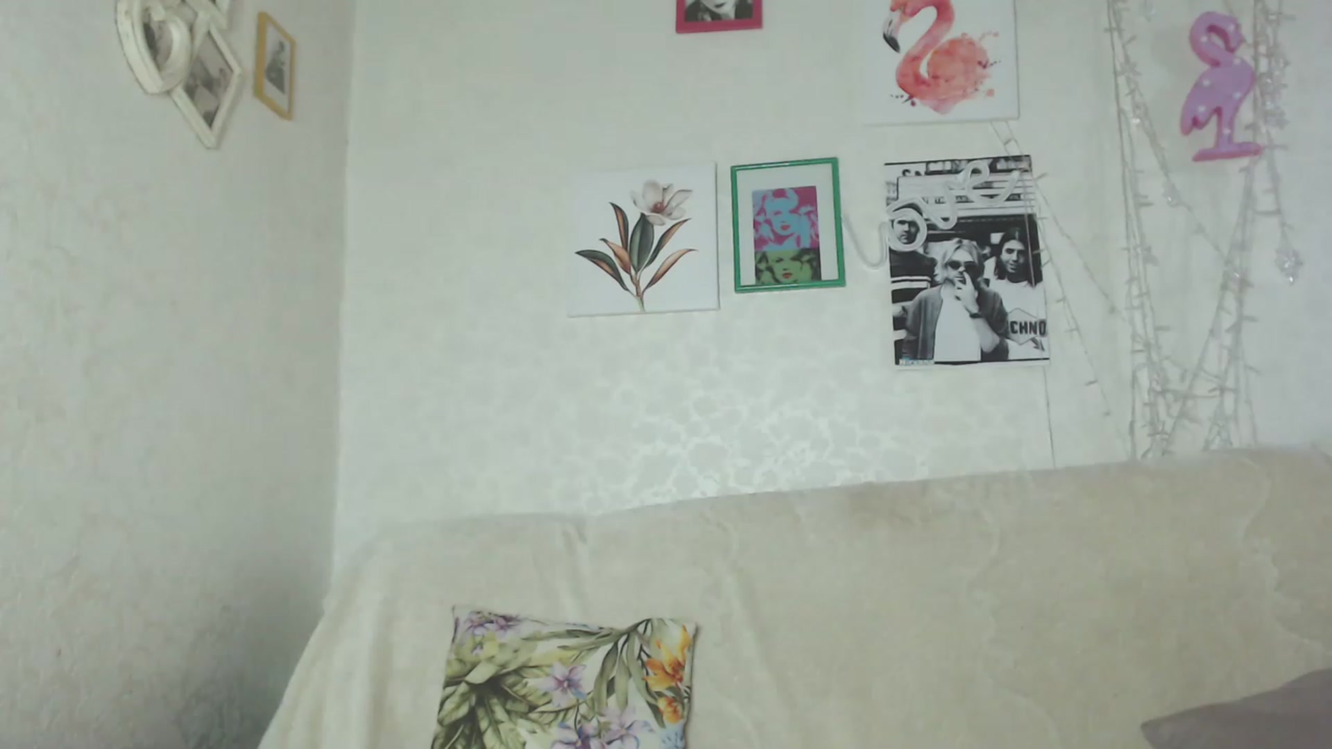 Gallery image thumbnail from Kitty_lover22's myfreecams stream on, 11/28/2022, 05:36 image 3 of 20