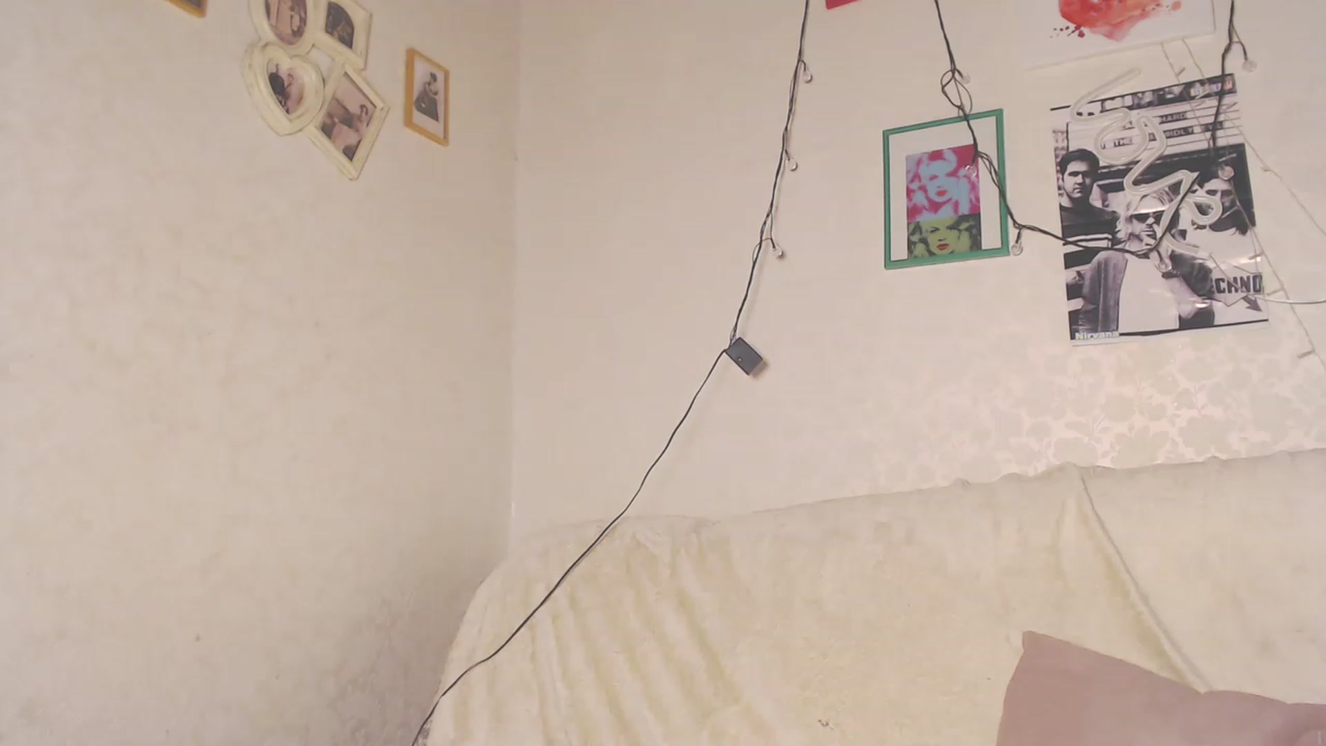 Gallery image thumbnail from Kitty_lover22's myfreecams stream on, 12/27/2022, 13:41 image 10 of 20