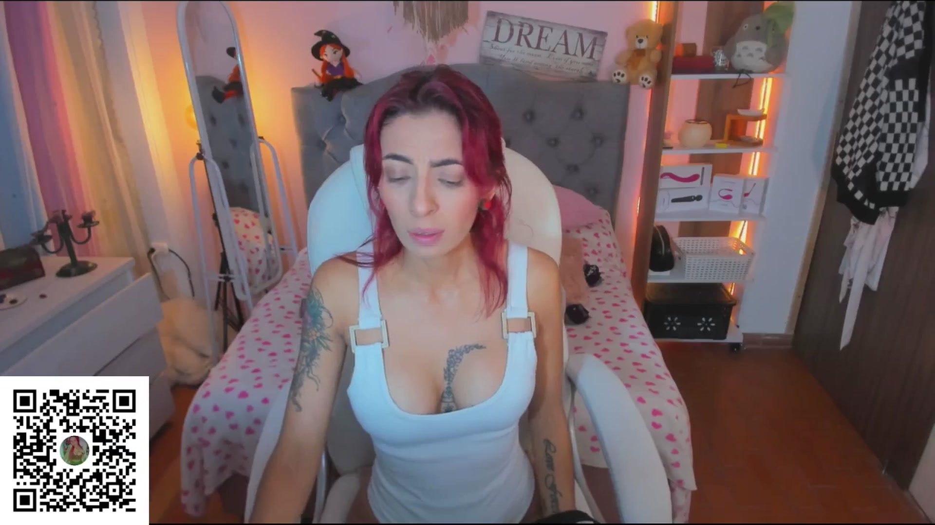 Gallery image thumbnail from Kittycherry's myfreecams stream on, 05/01/2025, 14:46 image 19 of 20
